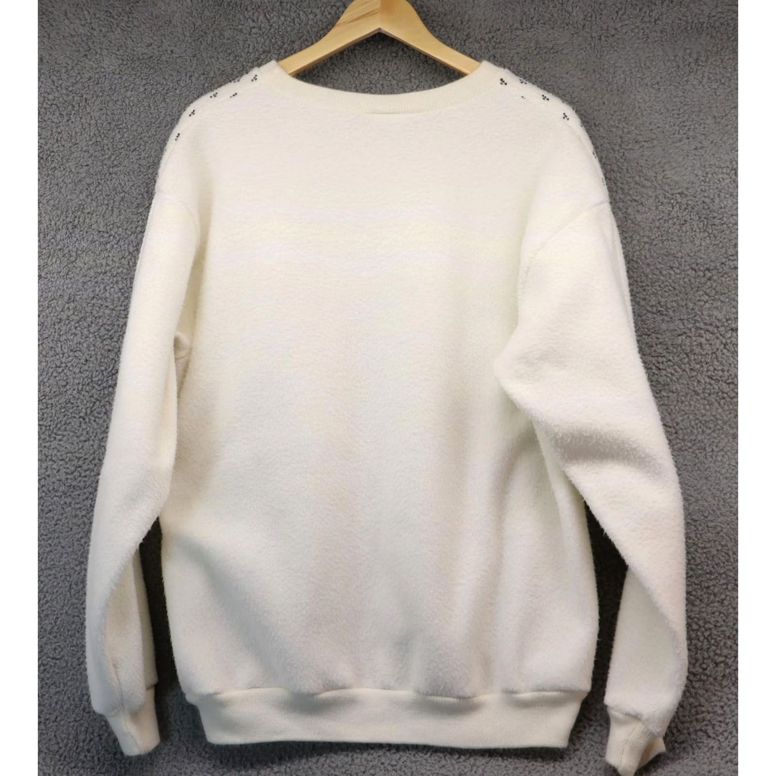 Vintage VINTAGE Bog Sport Sweater Unisex Adults Pullover 90s White Wide V-Neck Long Sleeve Oversized Casual Tweed Knit Pullover Large L Men Women Size US L / EU 52-54 / 3 - 6 Thumbnail