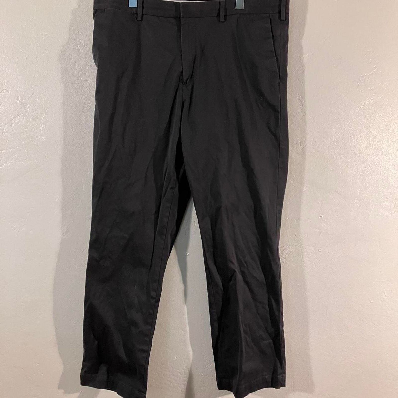 Banana Republic Banana Republic Aiden Slim Fit Chino Pants Size US 40 / EU 56 - 1 Thumbnail
