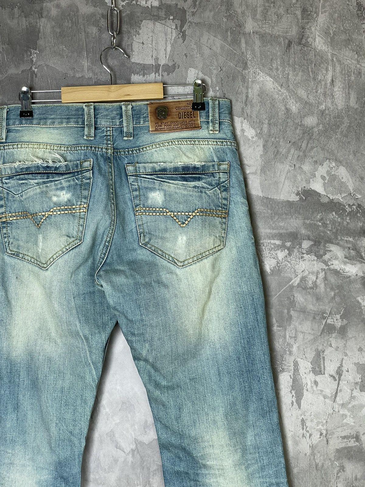 Diesel × Vintage Diesel Y2K Distressed Vintage 90s Baggy Jeans Size US 32 / EU 48 - 14 Thumbnail