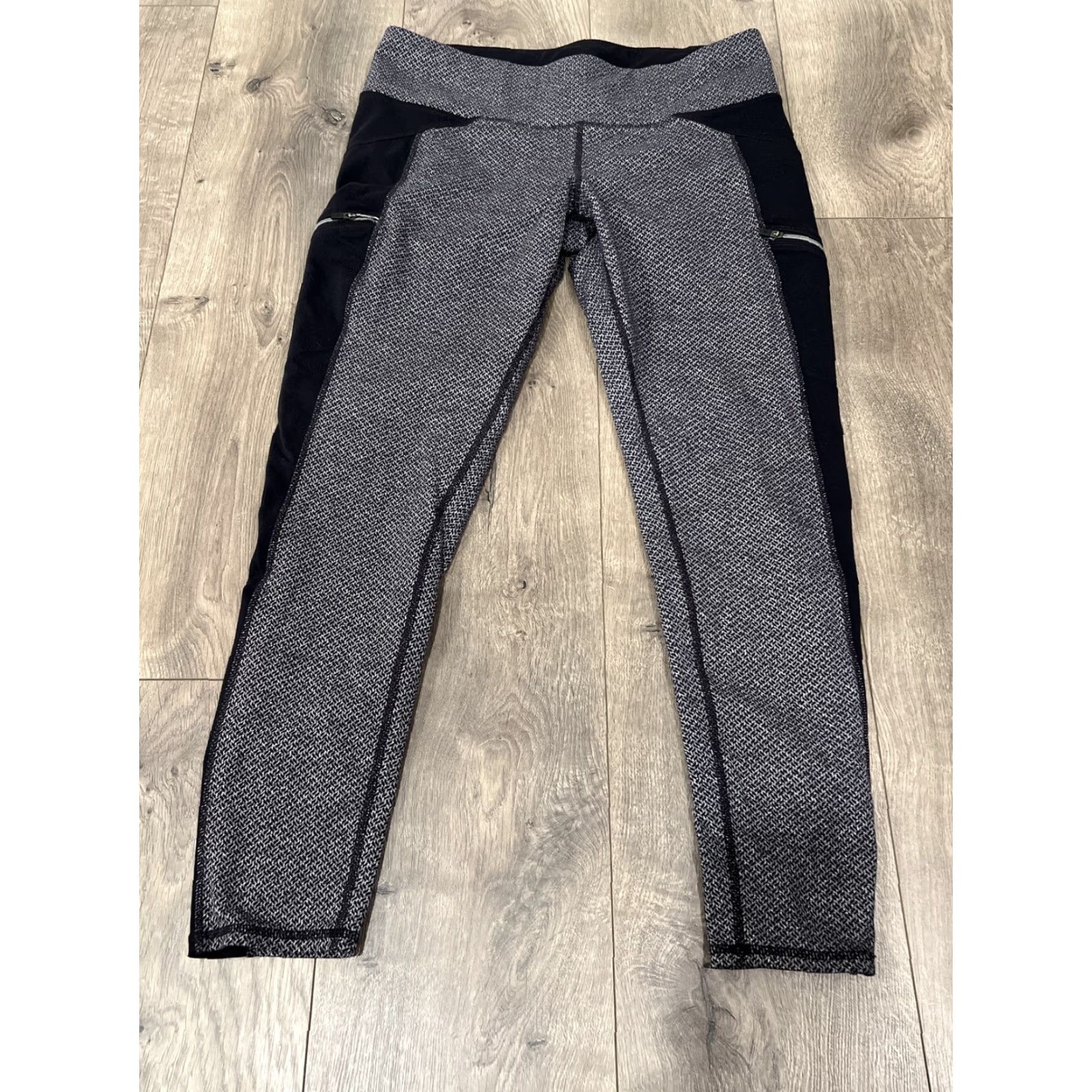 Athleta Athleta Spar Colorblock Legging Large Chevron Gray Black Pant Tight Fit Womens Yoga Activewear L Size 36" / US 14 / IT 50 - 4 Thumbnail