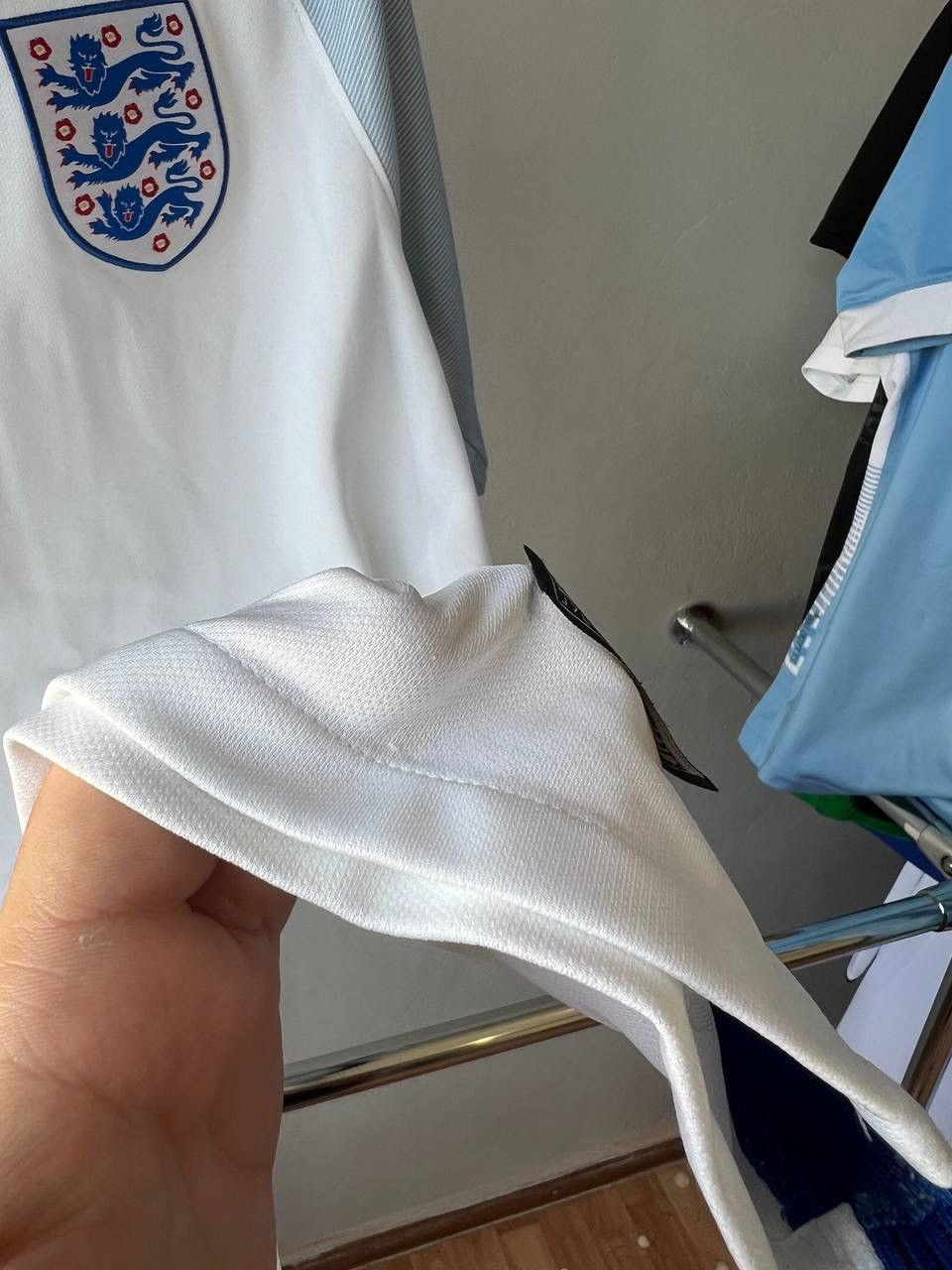 Nike 2016/17 ENGLAND TEAM HOME SOCCER JERSEY FOOTBALL SHIRT NIKE Size US M / EU 48-50 / 2 - 12 Thumbnail