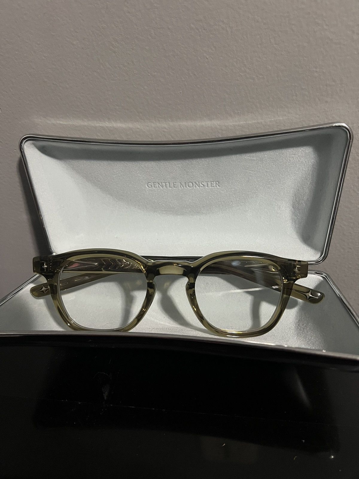 Gentle Monster Gentle Monster Vonzo KC1 Glasses BOLD collection