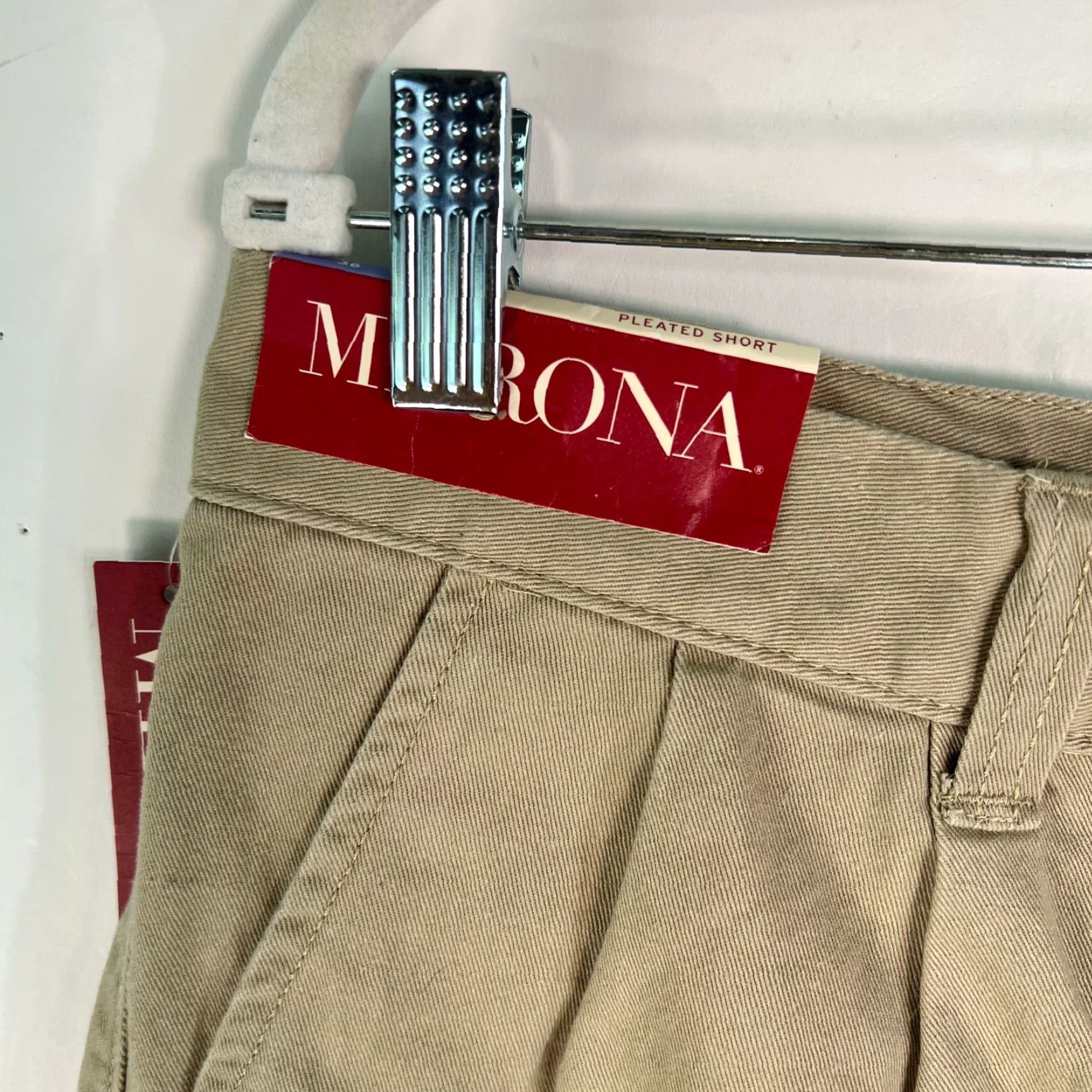 Merona Merona Bermuda Shorts - 100% Cotton - Beige - Pleated Mid Rise - Mens - Size 36 - Casual Slant Pockets - NWT Size US 36 / EU 52 - 4 Thumbnail