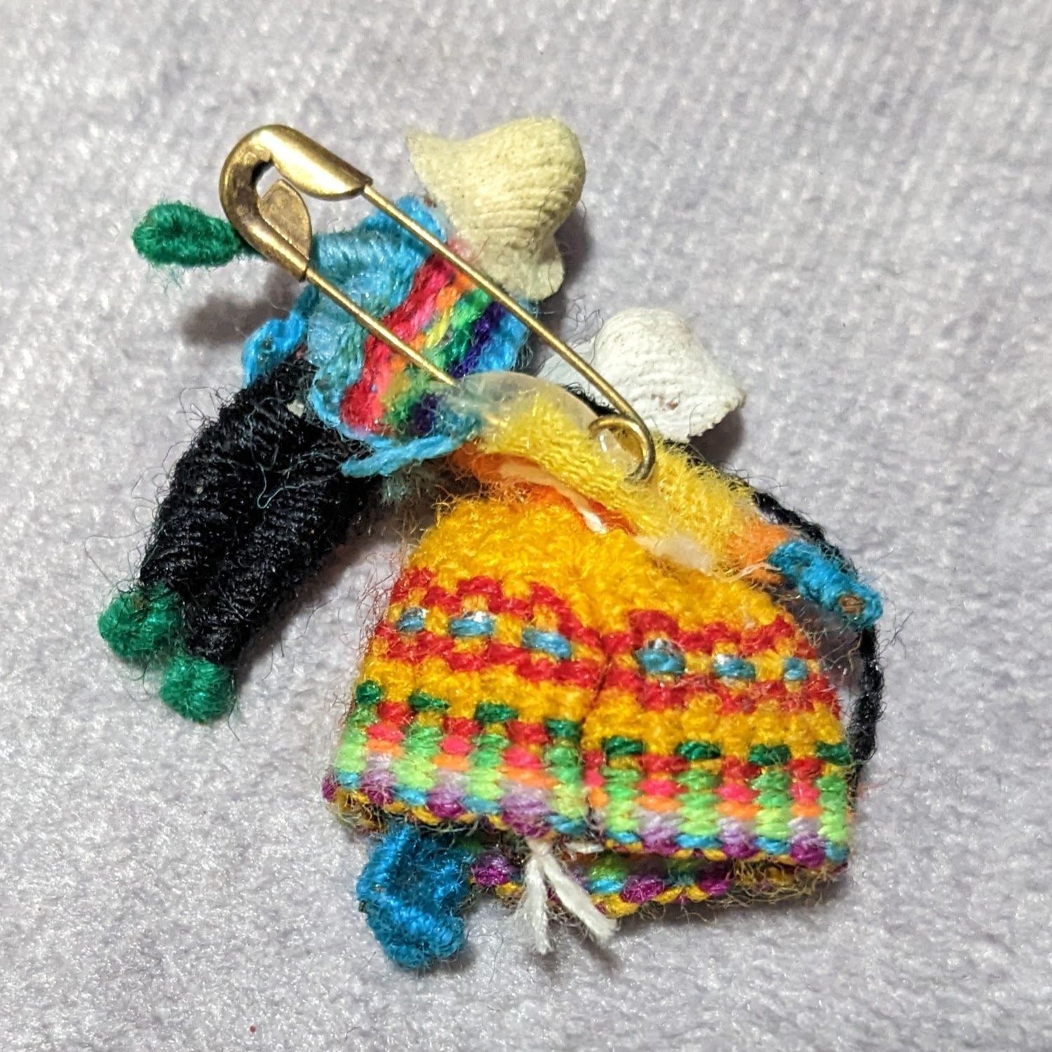 Other Vintage Handmade Souvenir Mini Knit People Pin Size ONE SIZE - 4 Thumbnail