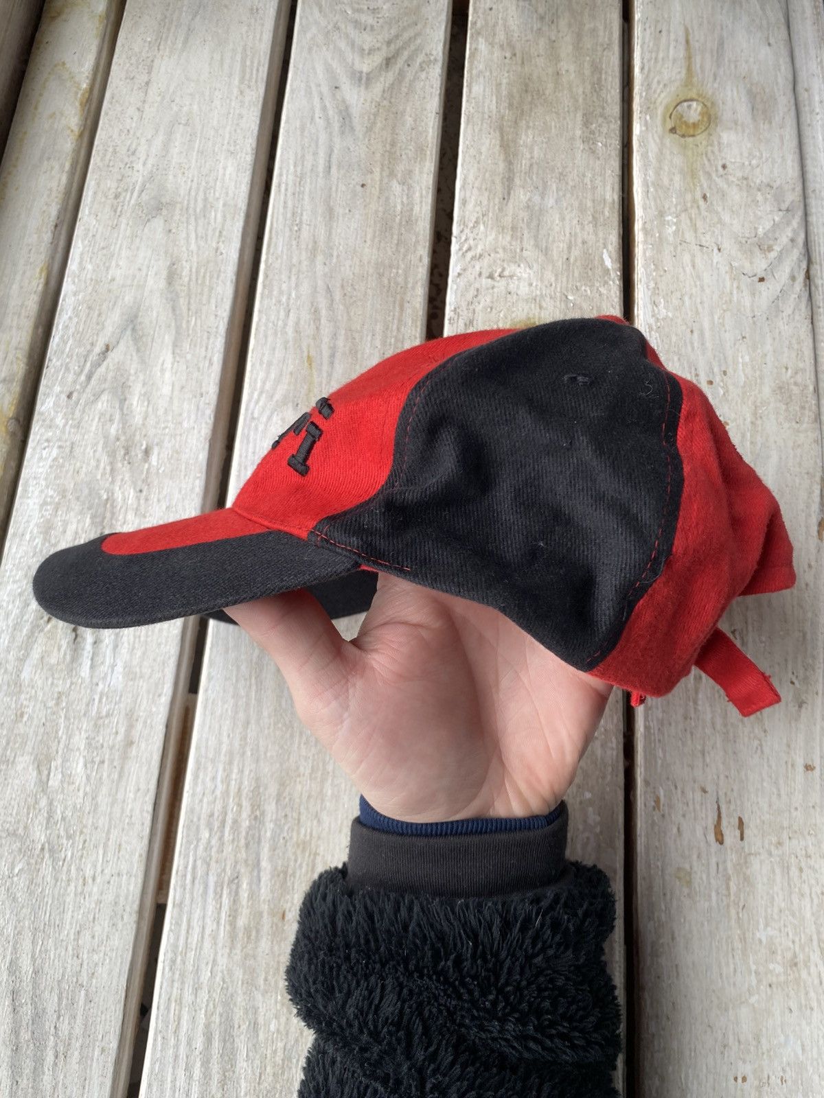 Vintage Vintage 00s Ferrari Racing Formula One F1 Logo Cap Red Size ONE SIZE - 3 Thumbnail