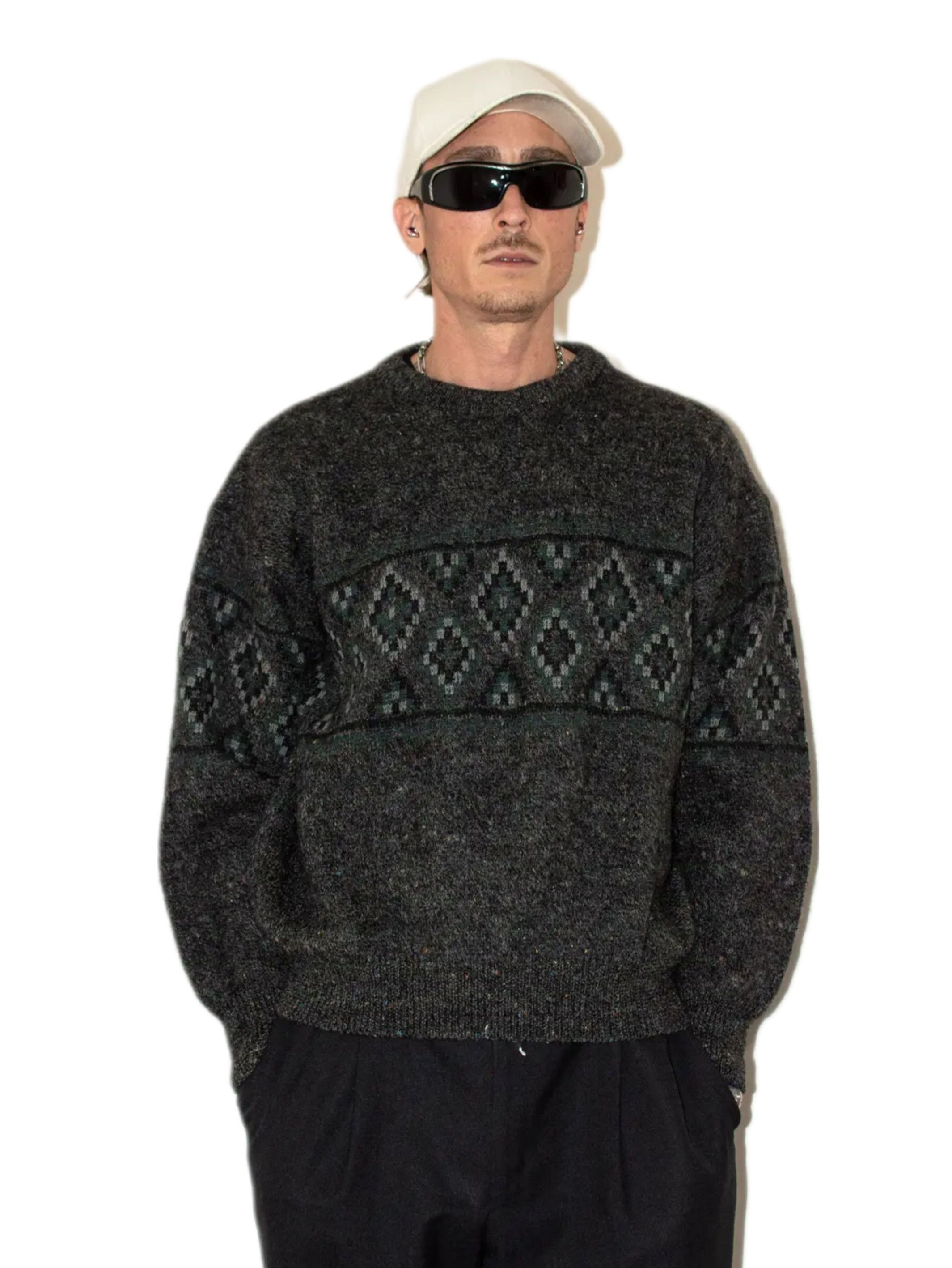 Burberry × Designer × Japanese Brand Vintage 90s Burberry wool knitted chunky geometric sweater Size US L / EU 52-54 / 3 - 1 Thumbnail