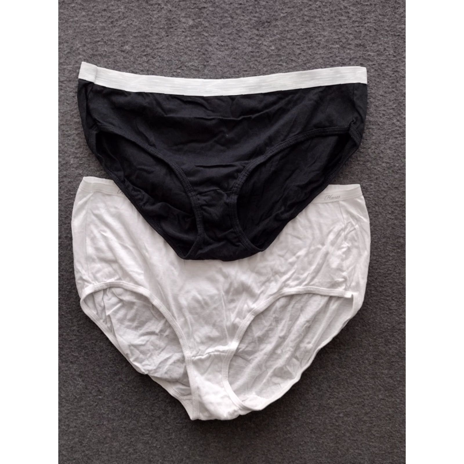 Hanes Hanes Women's 2-Pack Panties Underwear Brief Juniors Cotton Black/White Size 9 Size 30" / US 8 / IT 44 - 3 Thumbnail