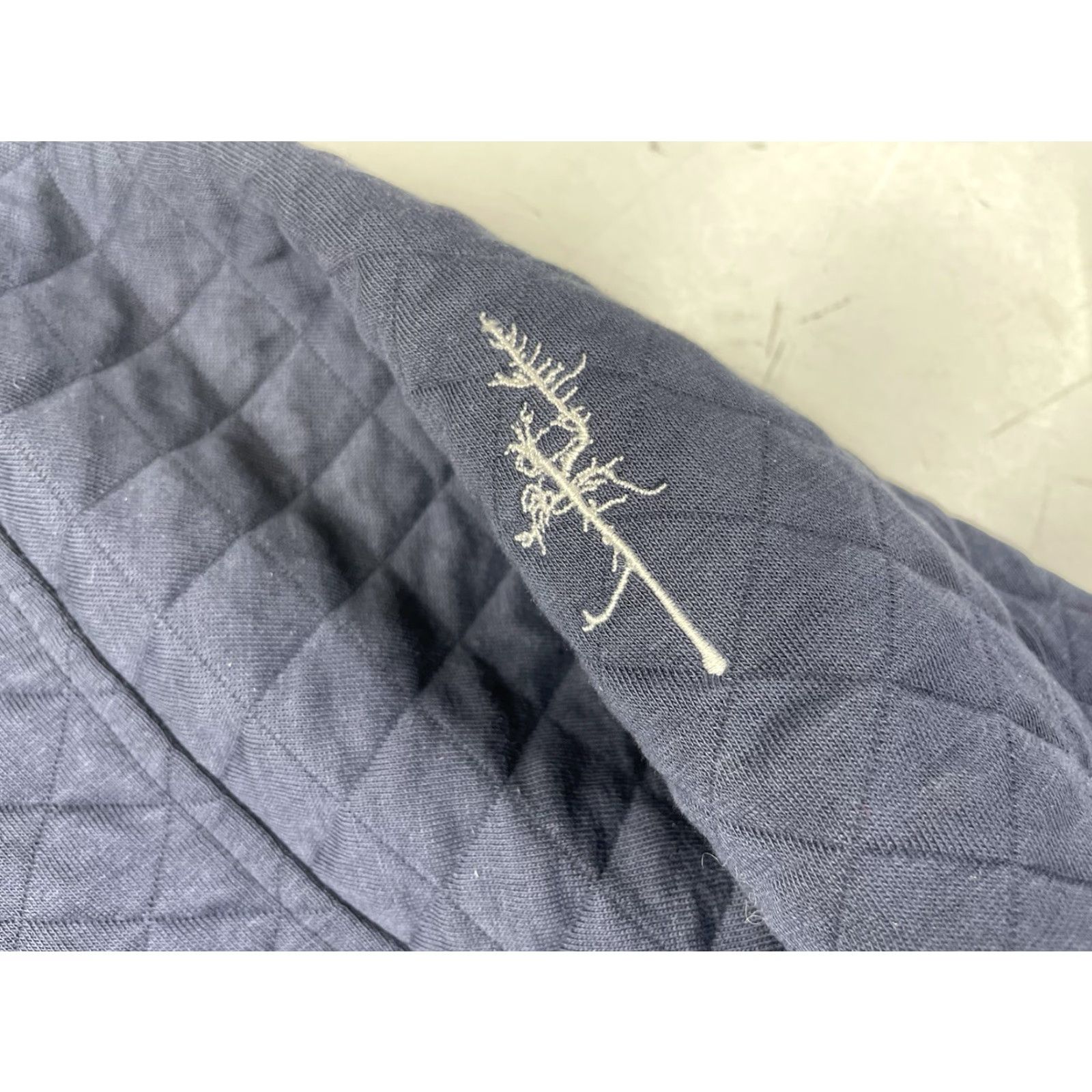 TravisMathew **Travis Mathew Pullover Mens XL Blue Transatlantic Ghost Tree** User: Travis Mathew Pullover Mens XL Blue Transatlantic Ghost Tree Size US XL / EU 56 / 4 - 5 Thumbnail