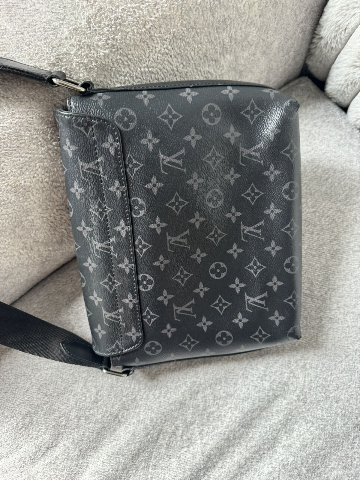 Louis Vuitton Louis Vuitton District Messenger Bag Monogram Eclipse Size ONE SIZE - 5 Thumbnail