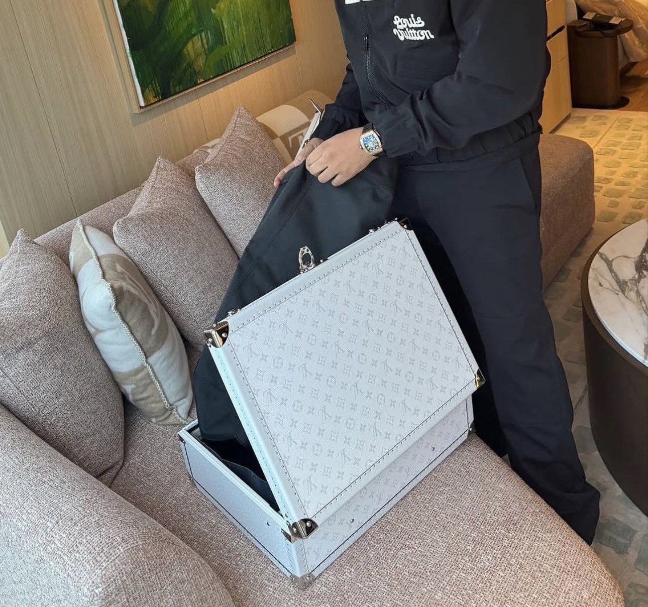 Louis Vuitton Bisten 50 Suitcase Size ONE SIZE - 2 Thumbnail