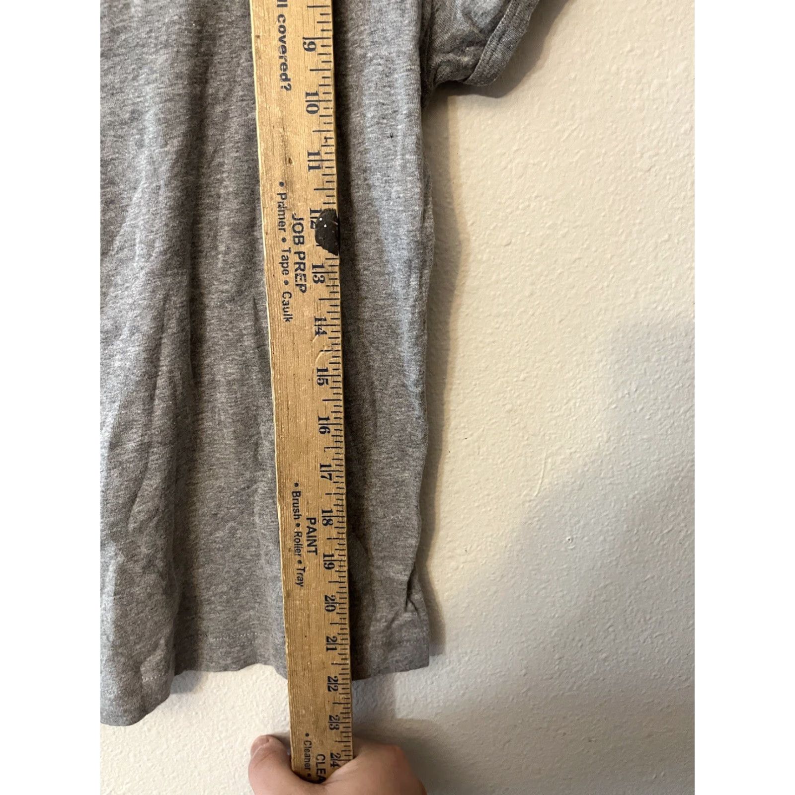 Guess VINTAGE GUESS Logo Graphic T-Shirt Women’s Large Gray Y2K Crew Neck Size L / US 10 / IT 46 - 4 Thumbnail