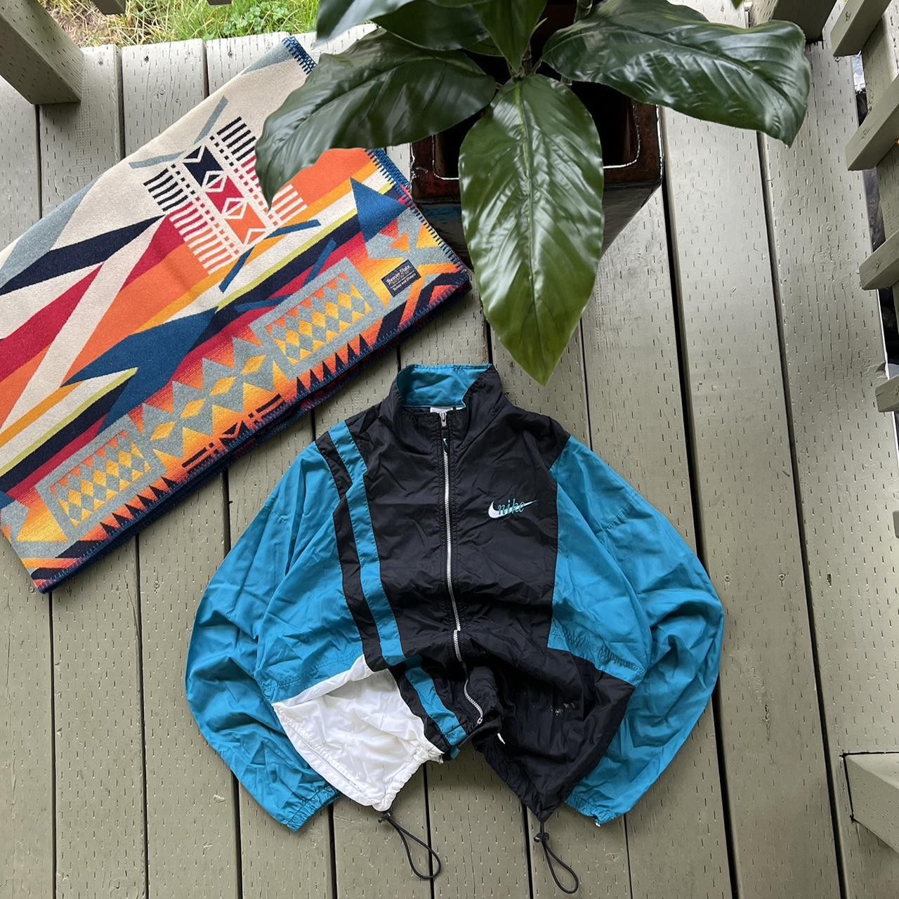 Nike × Vintage Vintage Nike Windbreaker Size US L / EU 52-54 / 3 - 1 Thumbnail