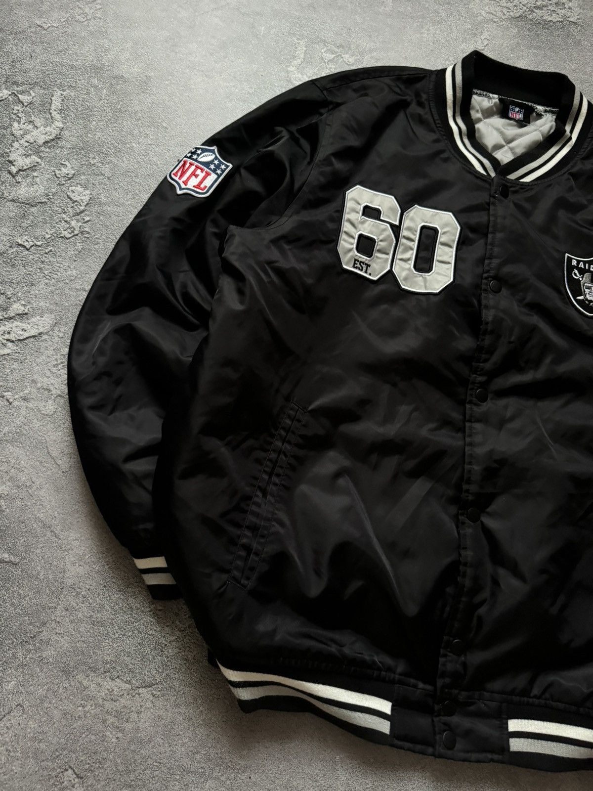NFL Raiders NFL big logo bomber jacket varsity button up Size US XXL / EU 58 / 5 - 7 Thumbnail