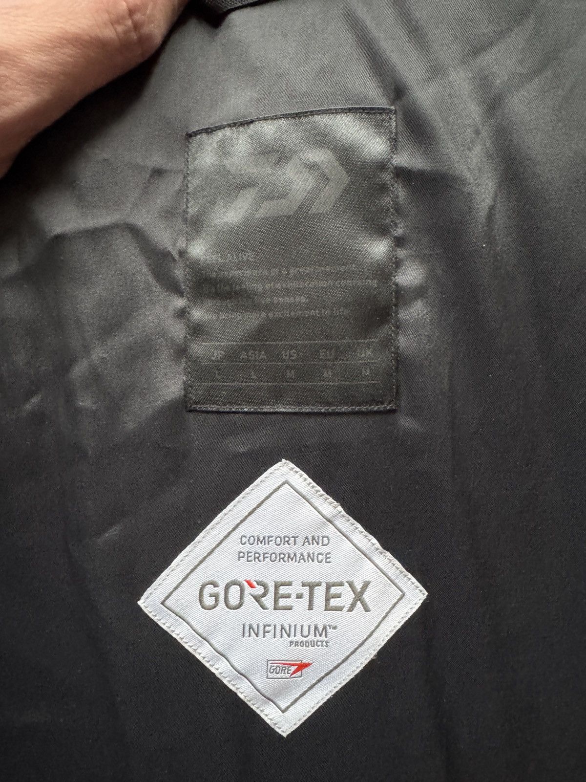 DAIWA PIER39 Daiwa prer39 gore-tex infinium down vest M Size US M / EU 48-50 / 2 - 5 Thumbnail