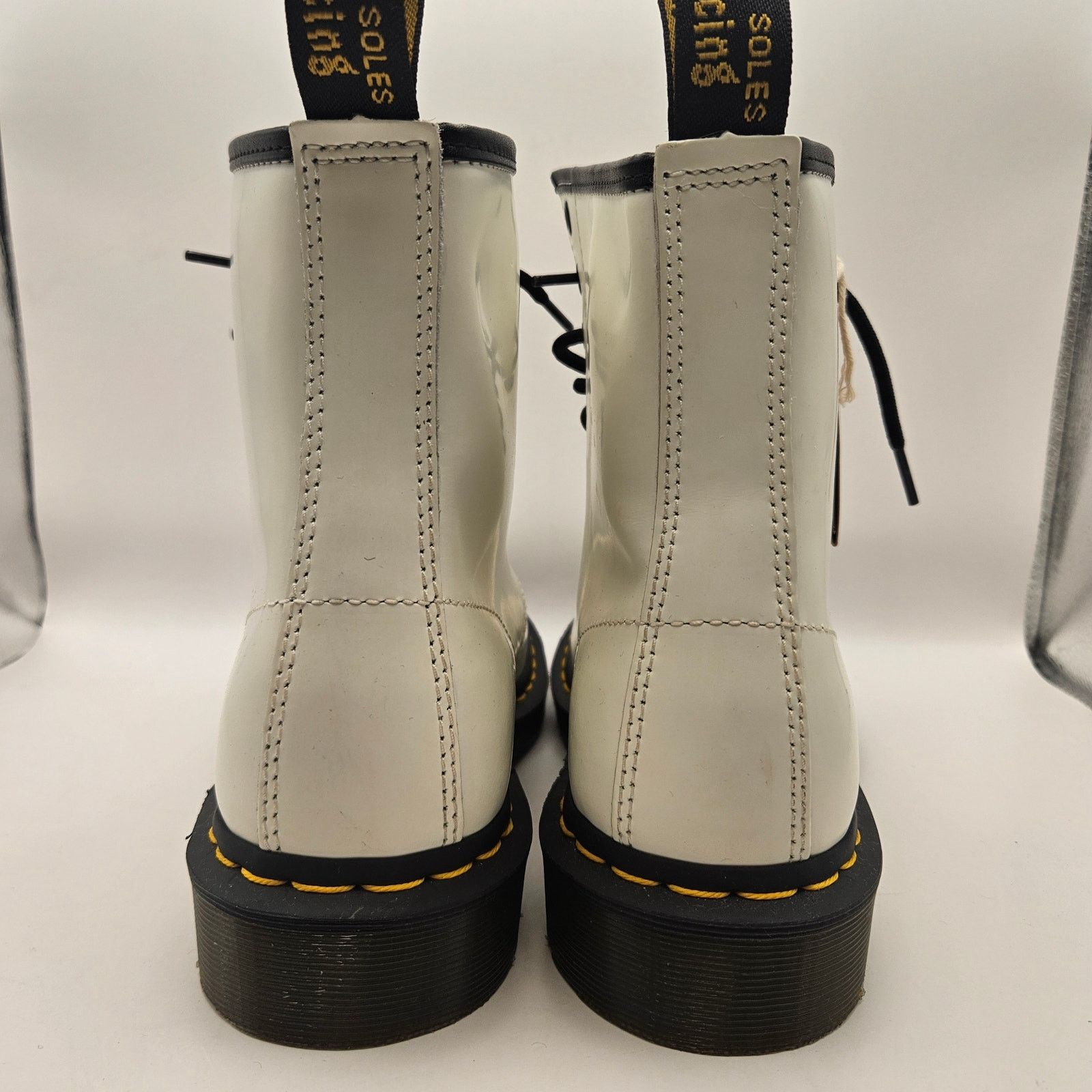 Dr. Martens DR. MARTENS 1460 MEN'S 8 WOMEN'S 9 11822 8 EYES SMOOTH WHITE Size US 9 / IT 39 - 3 Thumbnail