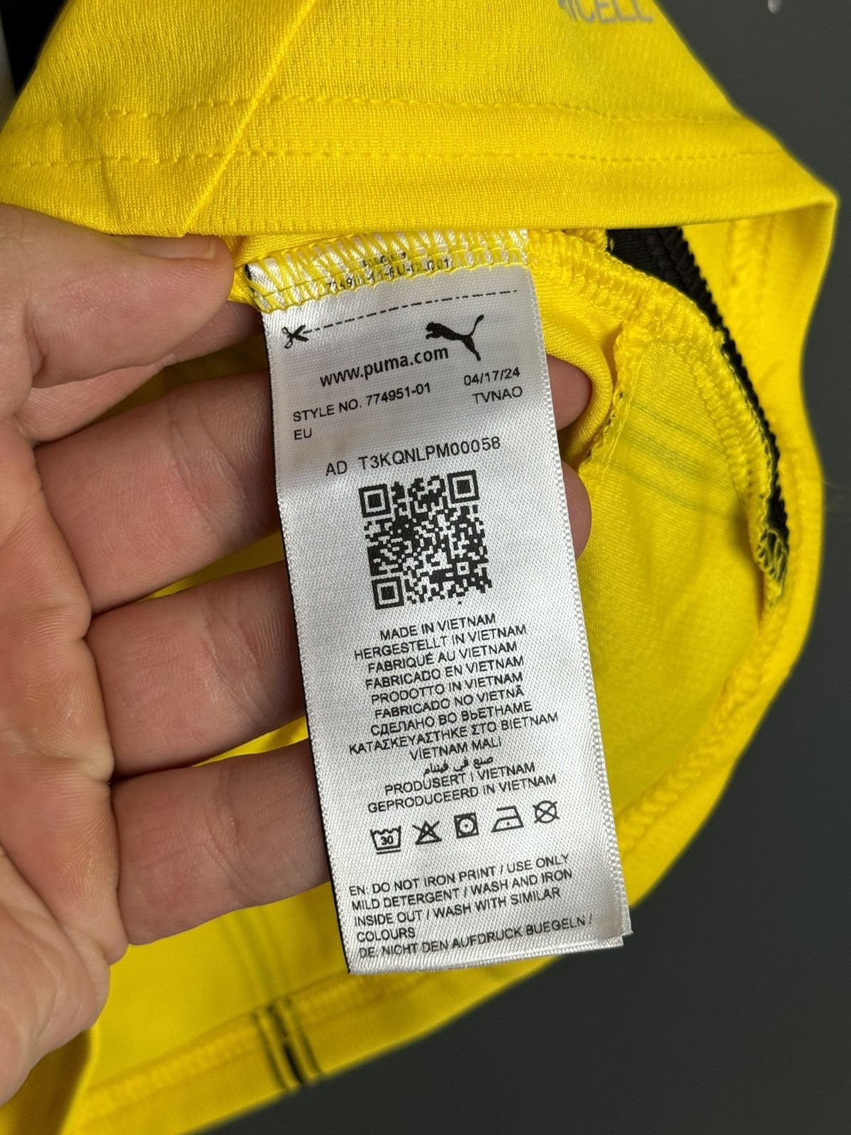 Puma KIDS New Borussia Dortmund 24/25 Home Football Jersey Size US XS / EU 42 / 0 - 7 Thumbnail