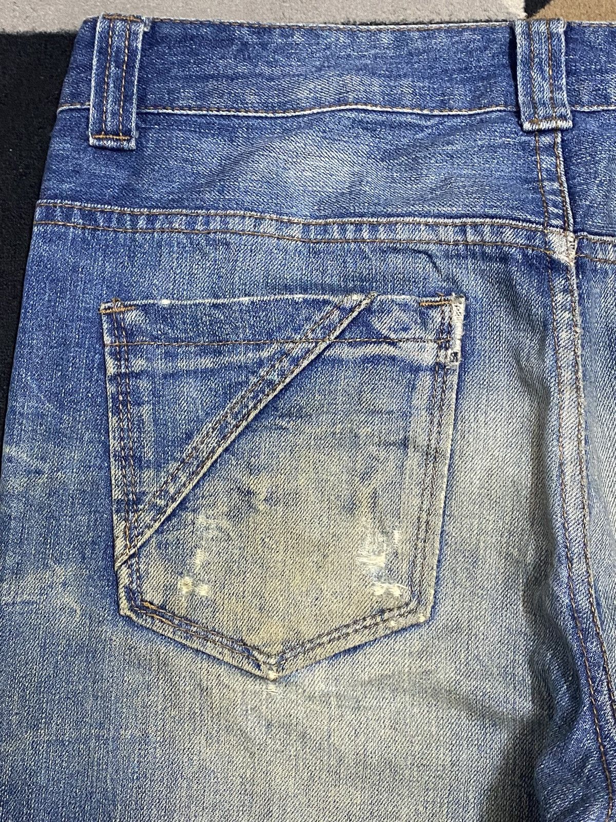 Japanese Brand Vintage Japanese Ruskk Whisker Patched Blue Wash Loose Jeans Size US 30 / EU 46 - 11 Thumbnail