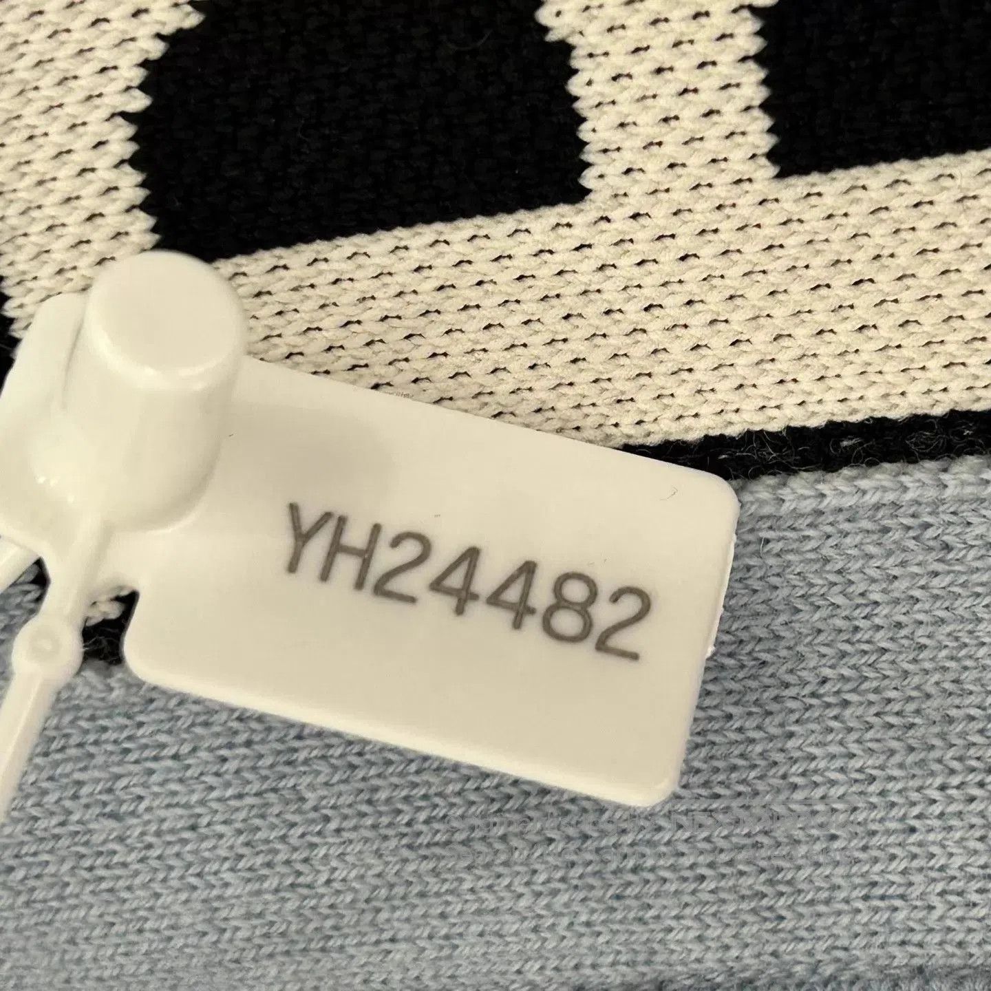 Burberry Blue Zip-Front Bomber Jacket XXS. Size US XXS / EU 40 - 9 Thumbnail