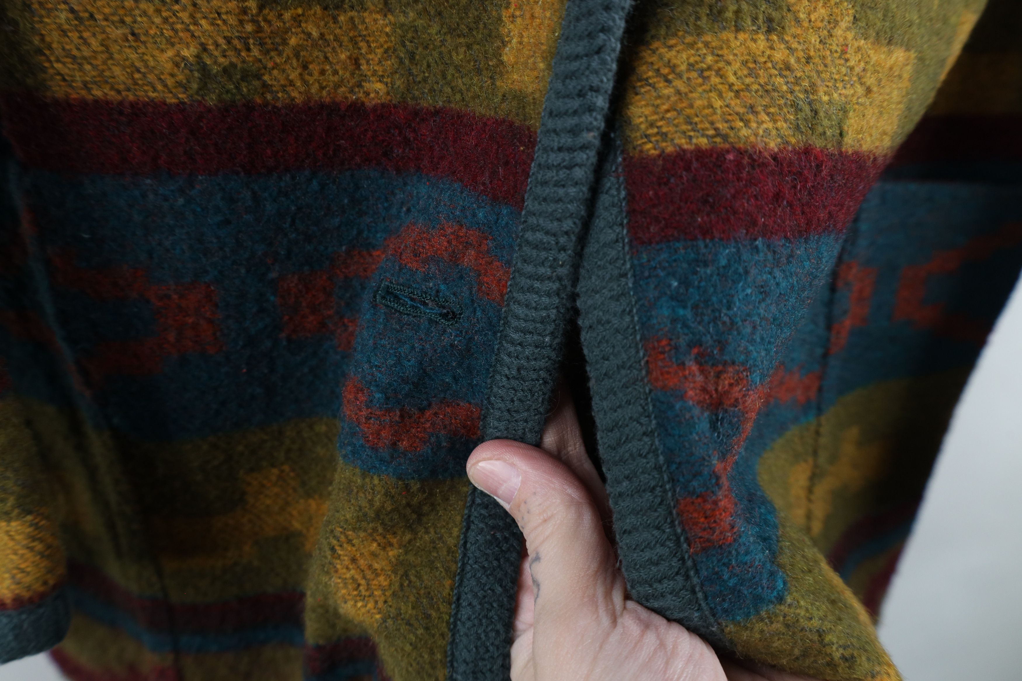 Vintage Vintage 90s Streetwear Rainbow Southwestern Blazer Jacket Size M / US 6-8 / IT 42-44 - 4 Thumbnail