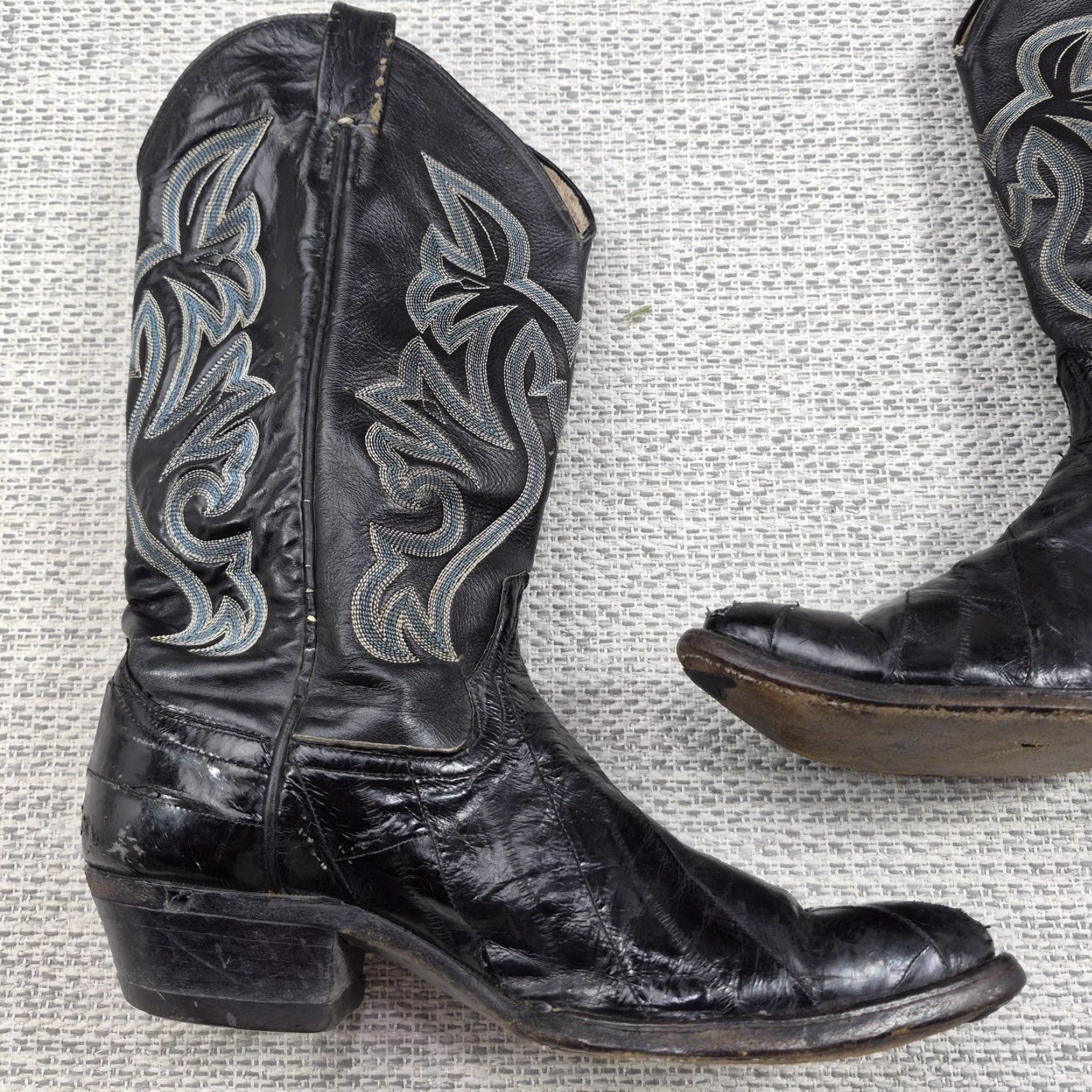 Justin Boots VINTAGE not applicable; proceed with rearranged title from original: Justin Western Cowboy Boots Mens 10.5 2E Black Leather Pointed Toe Size US 11 / EU 44 - 3 Thumbnail