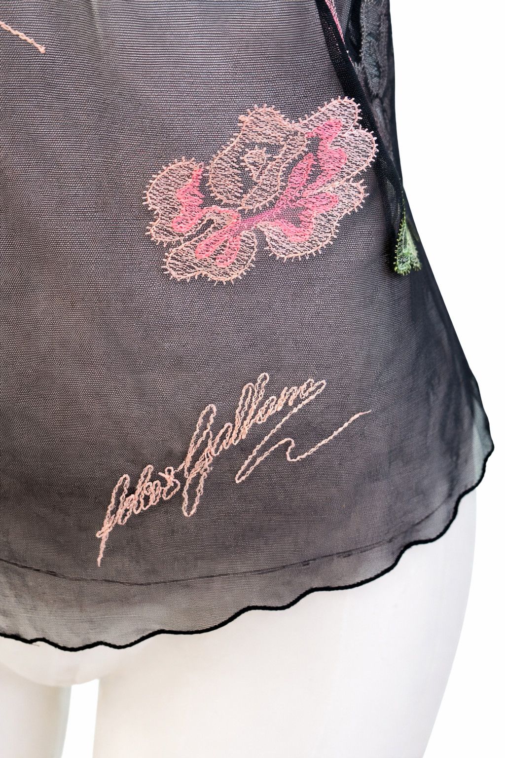 Dolce & Gabbana Dolce & Gabbana Sheer Mesh Floral Embroidered D&G Top Size M / US 6-8 / IT 42-44 - 6 Thumbnail