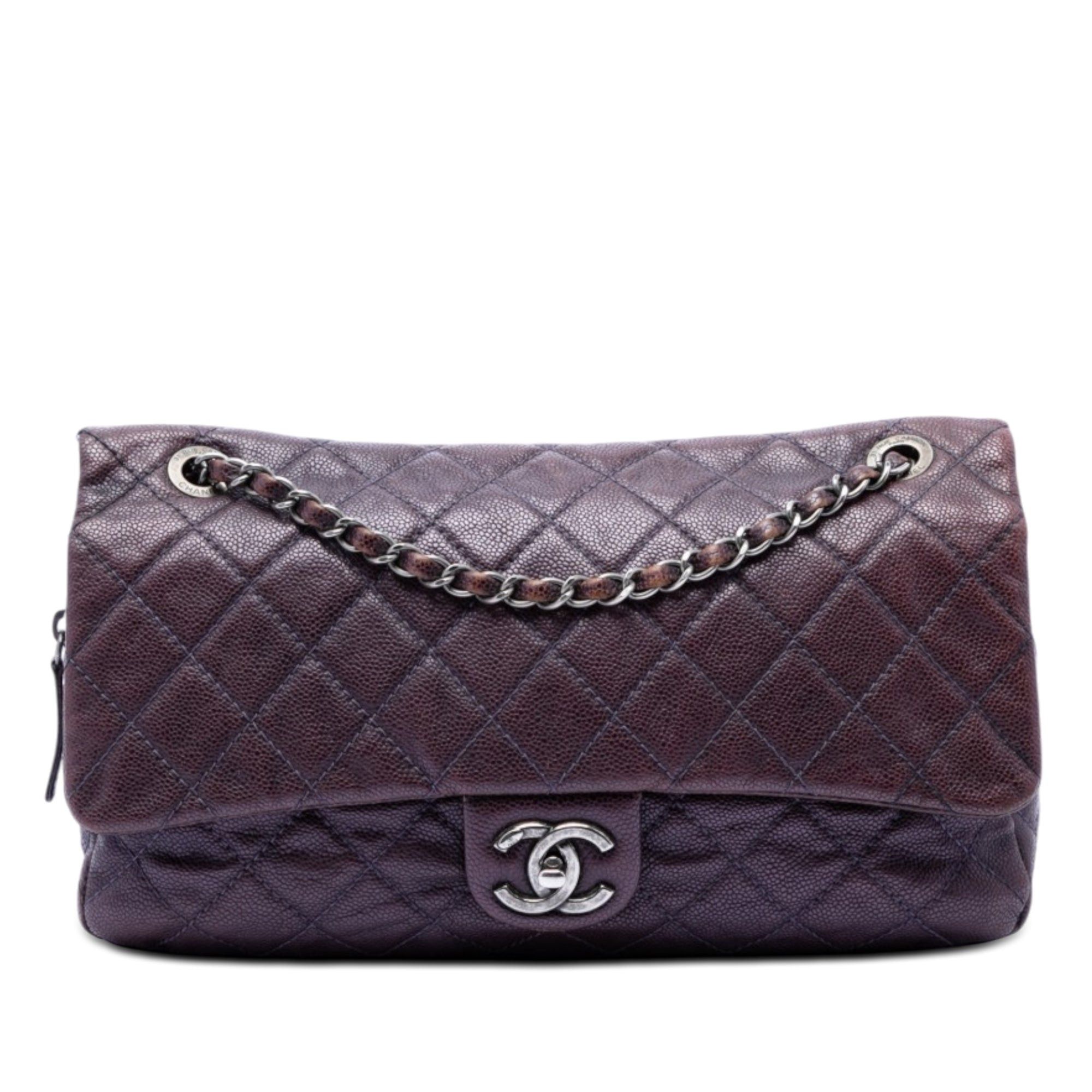 Chanel Jumbo Quilted Iridescent Caviar Easy Flap Size ONE SIZE - 1 Thumbnail