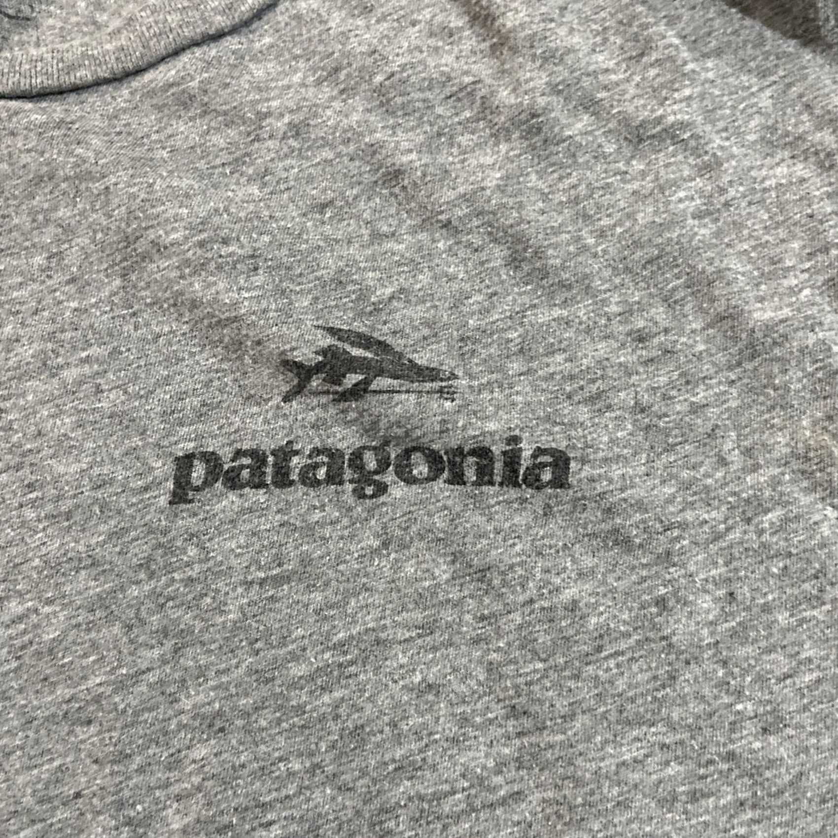 Patagonia Patagonia T-Shirt Slim Fit 2XL Short Sleeve Gray Mens Shirt Size US XXL / EU 58 / 5 - 2 Thumbnail
