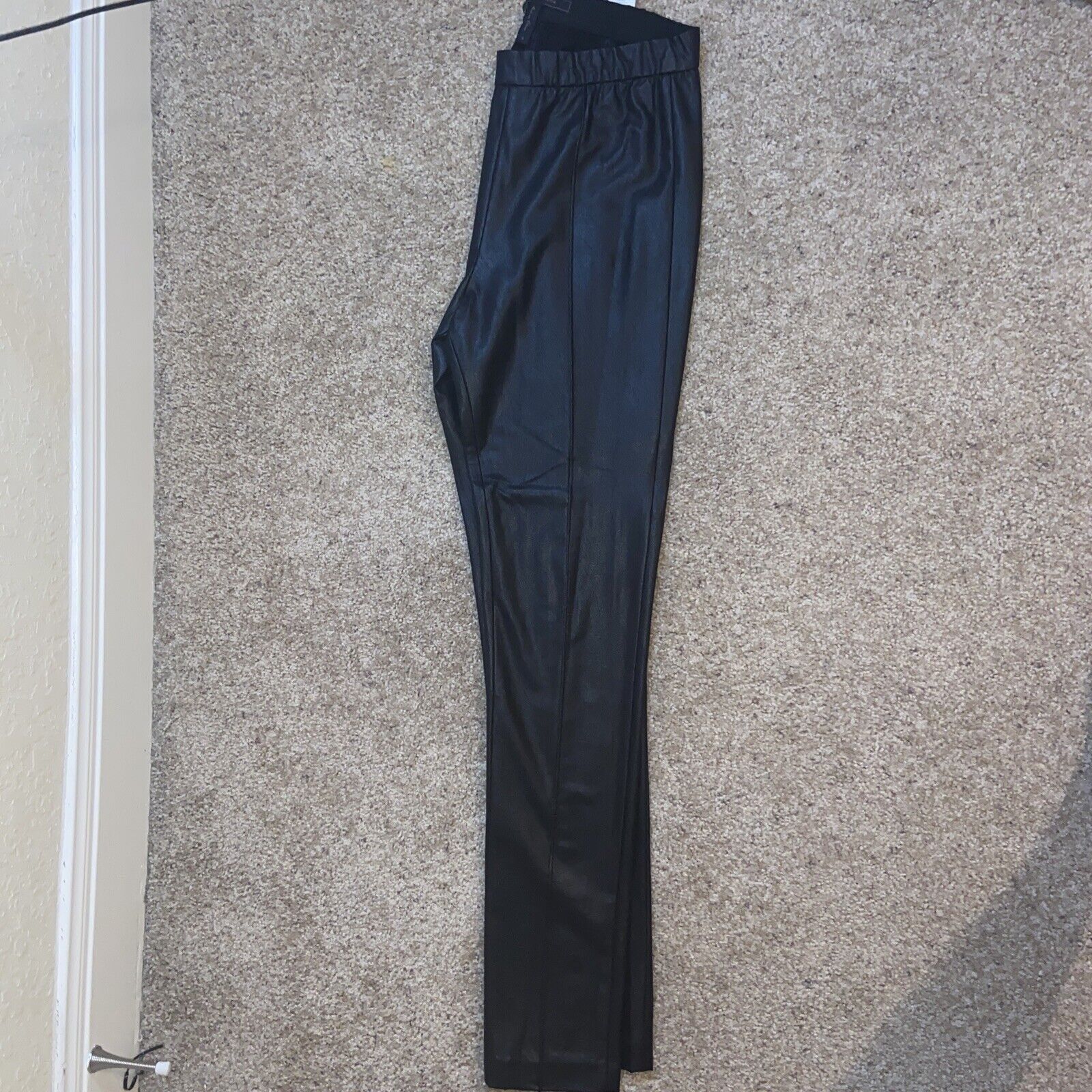 Bcbgmaxazria Women's BCBG MAXAZRIA Black Faux Leather Leggings Pants, S Size 27" / US 4 / IT 40 - 4 Thumbnail