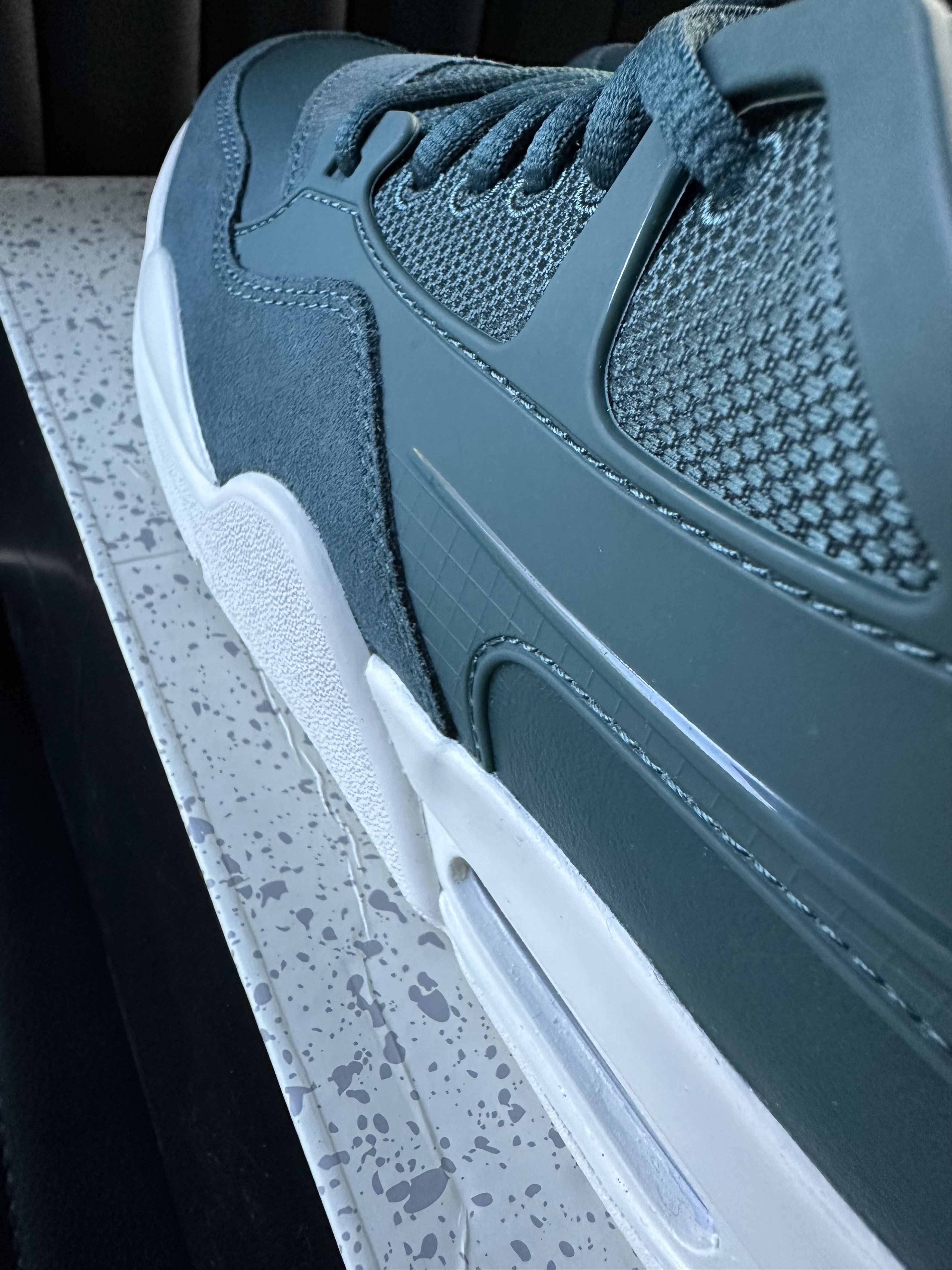 Nike WMNS AIR JORDAN 4 RM OXIDIZED GREEN Size US 9.5 / IT 39.5 - 8 Thumbnail