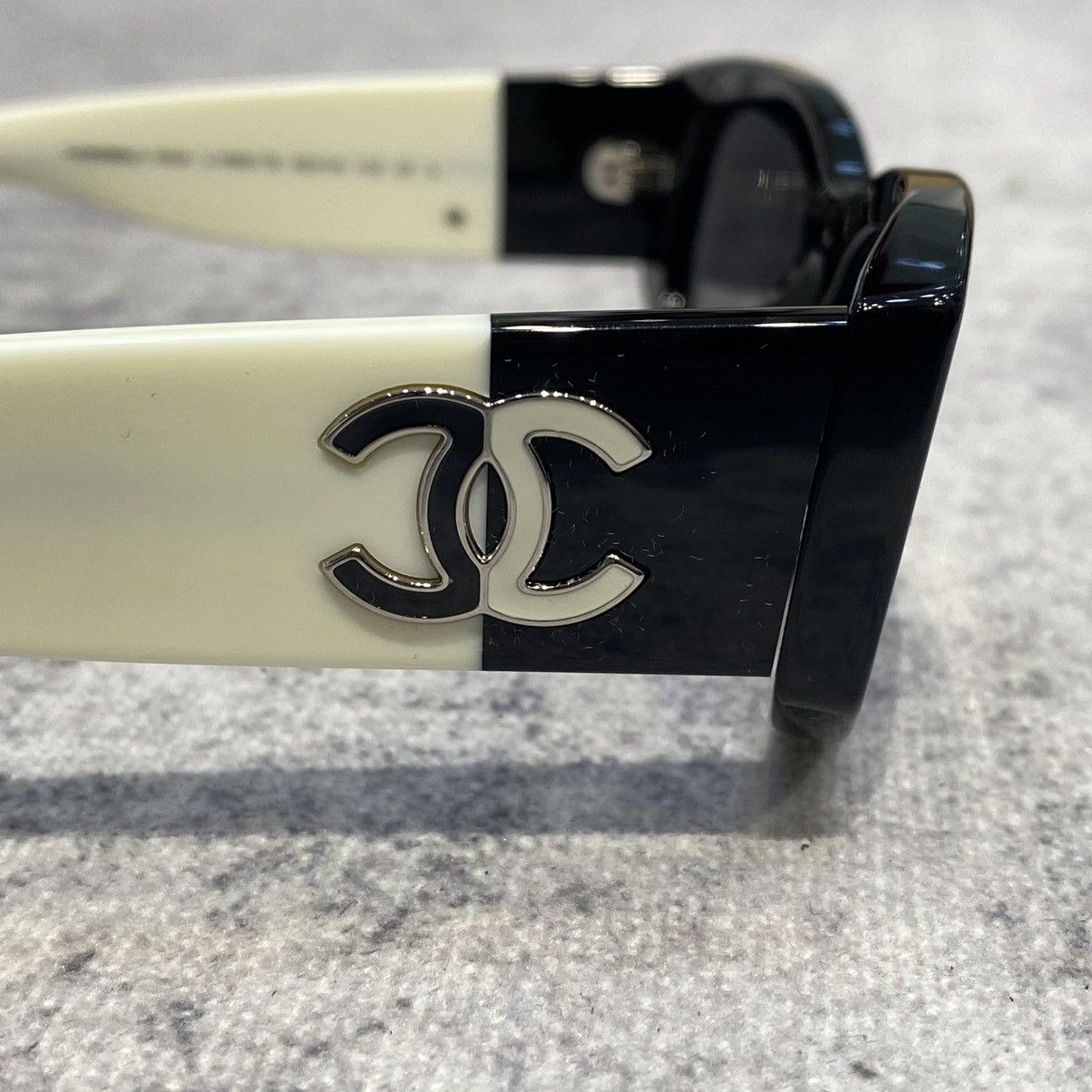 Chanel CHANEL 0CH5525 1656T8 Size ONE SIZE - 2 Thumbnail