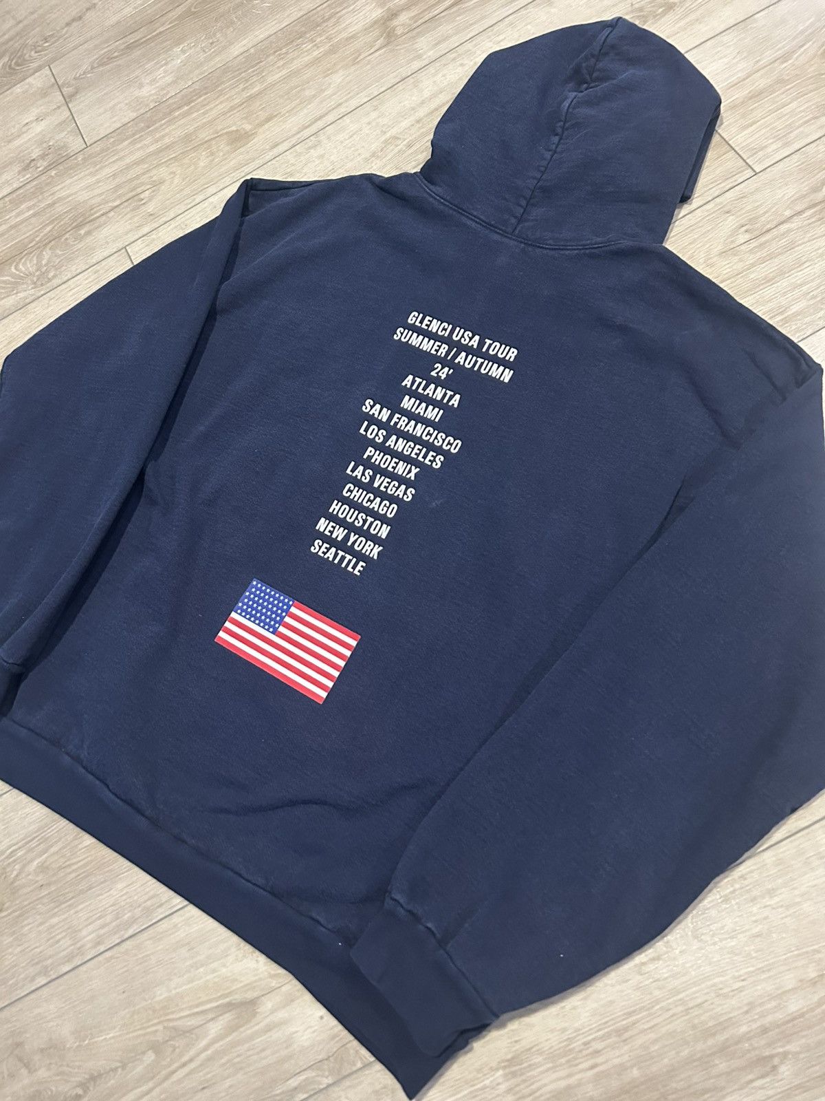 The GV Gallery The GV Gallery Glenci USA Tour Summer/Autumn '24 Hoodie Size US XL / EU 56 / 4 - 7 Thumbnail