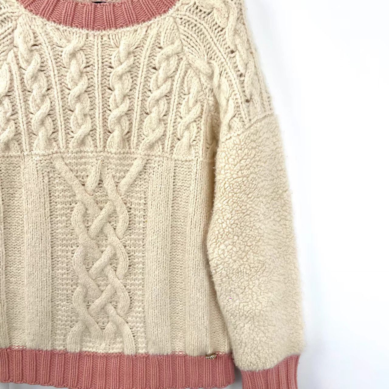 Chanel Chanel Cable Knit Sweater with Shearling Panel K12 Size XS / US 0-2 / IT 36-38 - 3 Thumbnail