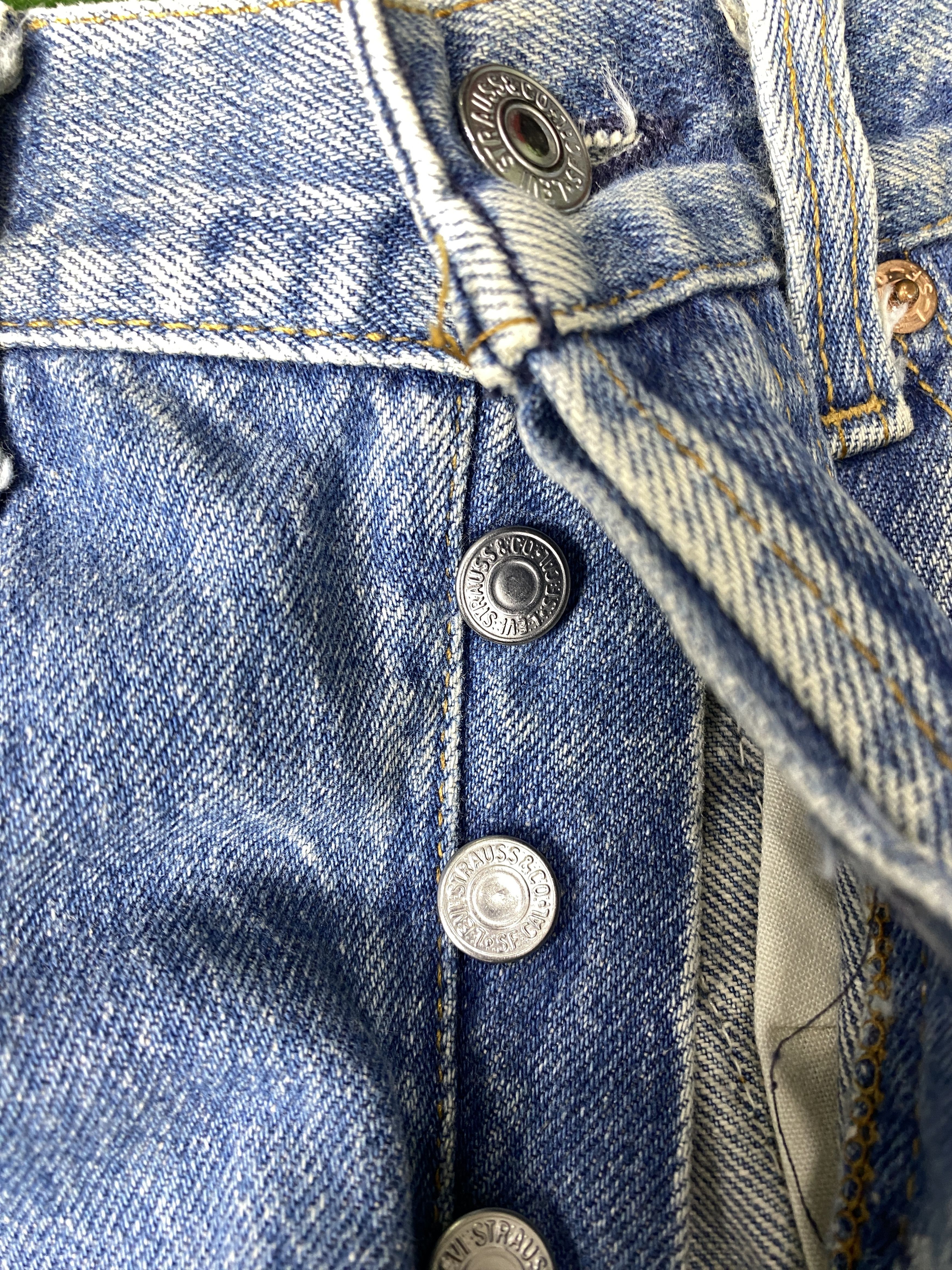 Levi's Vintage Levi's 501 Straight Cut Faded Mid Wash Jeans CP0053 Size US 30 / EU 46 - 4 Thumbnail