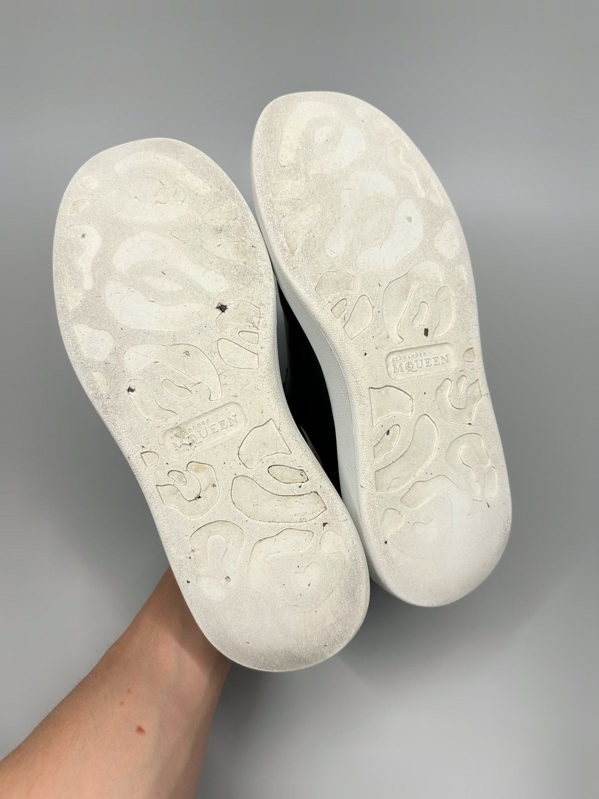 Alexander McQueen Alexander McQueen Studded Sneakers Owersized Size US 7 / EU 40 - 17 Thumbnail