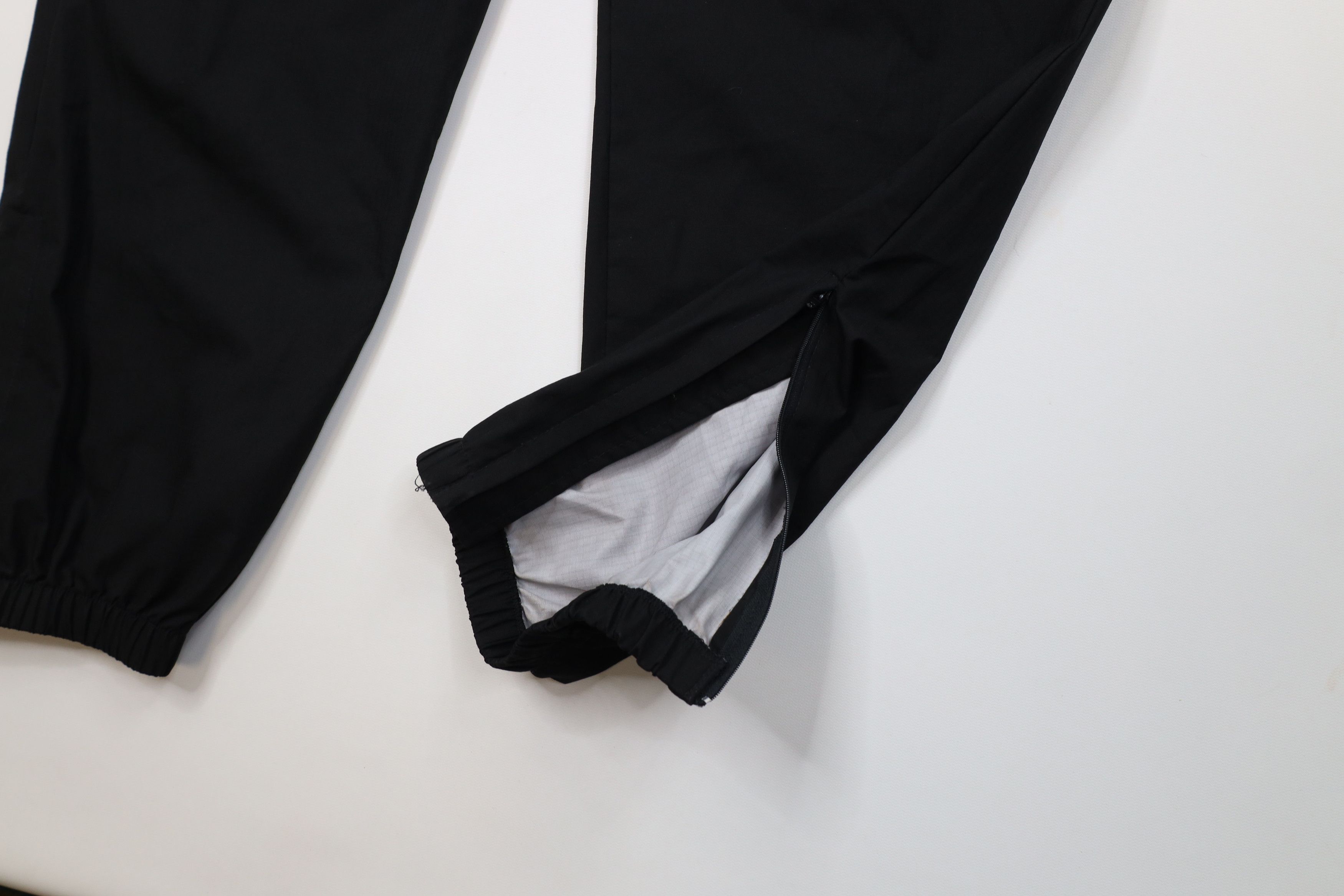 Vintage Vintage 90s Streetwear Windbreaker Joggers Pants Black USA Size US 36 / EU 52 - 6 Thumbnail