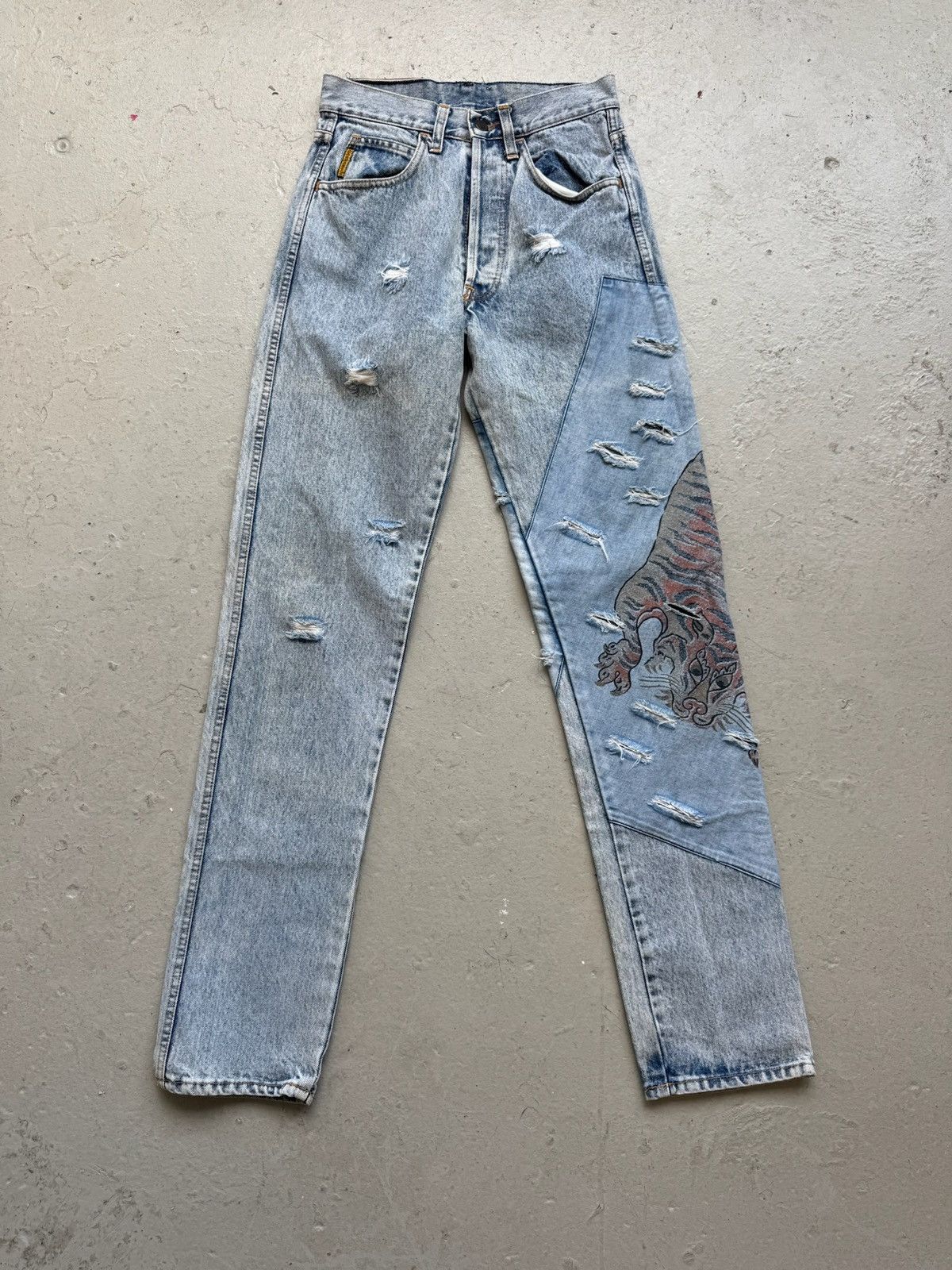Giorgio Armani Armani Jeans 1990s Oriental Tiger Applique Washed Denim Size US 30 / EU 46 - 1 Thumbnail