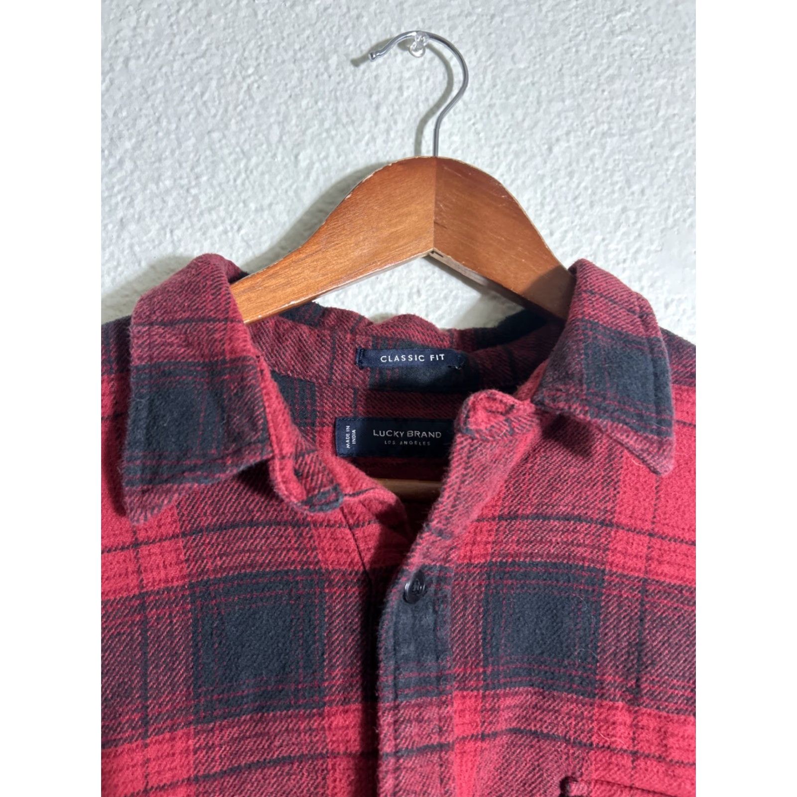 Lucky Brand Lucky Brand Mens XL Classic Fit Flannel Shirt Red Black Plaid Flaws Buttons Size US XL / EU 56 / 4 - 4 Thumbnail