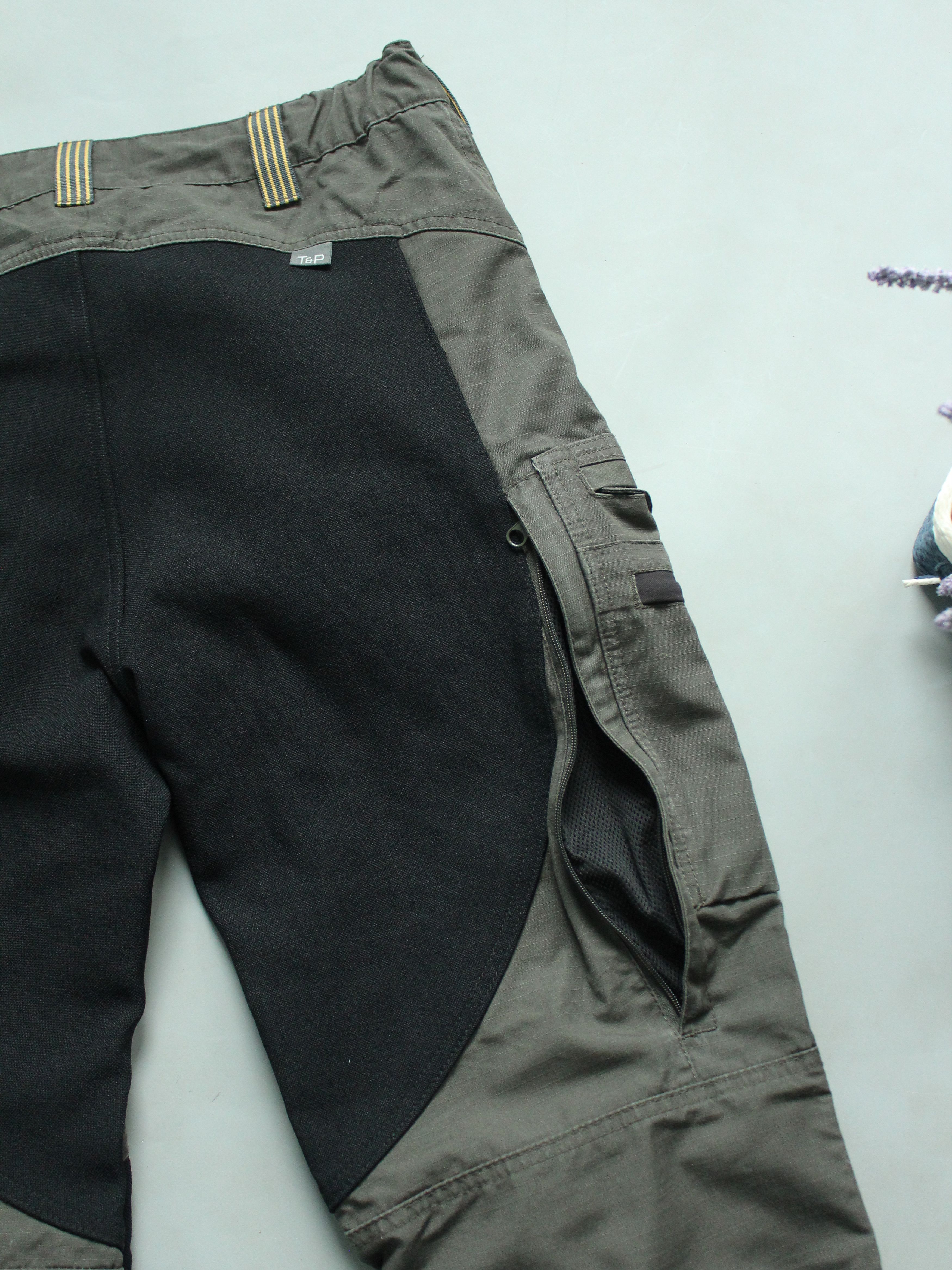 Vintage Mens Outdoor trekking pants ventilated cargo 48 M vintage Size US 32 / EU 48 - 10 Thumbnail
