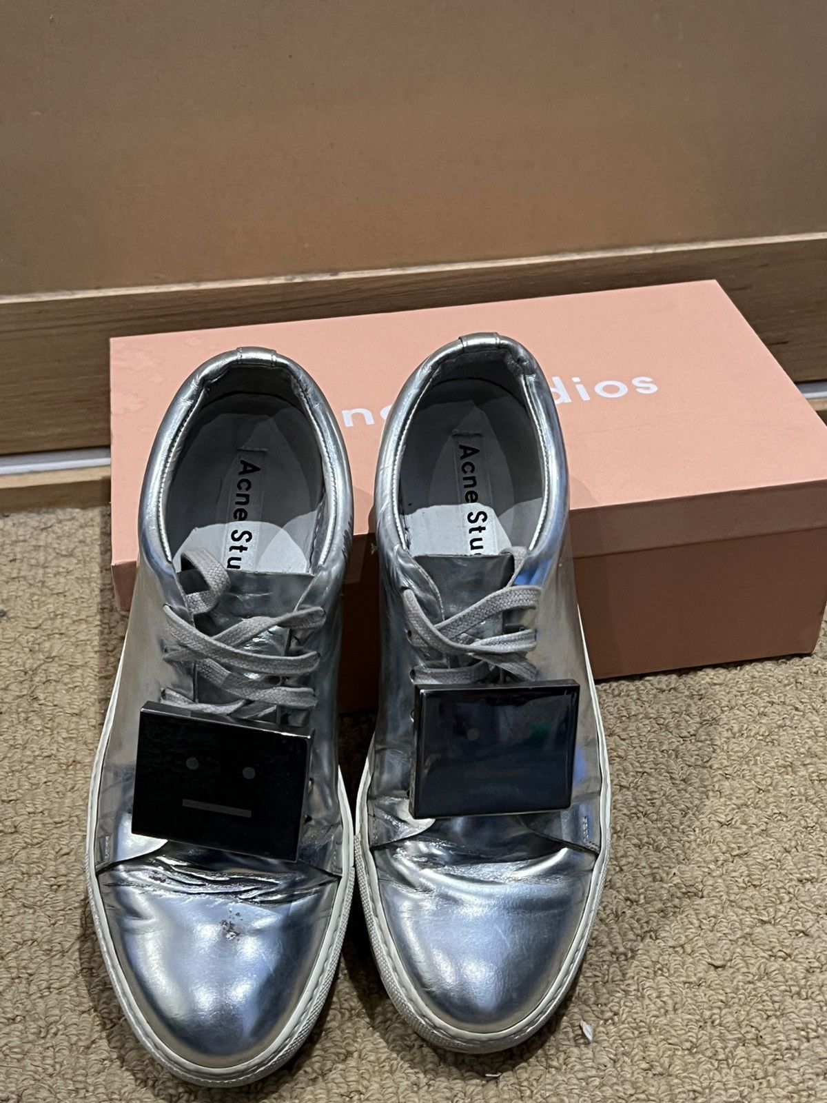 Acne Studios Acne Studio Metallic Smile Face Sneaker Size US 7 / IT 37 - 1 Thumbnail