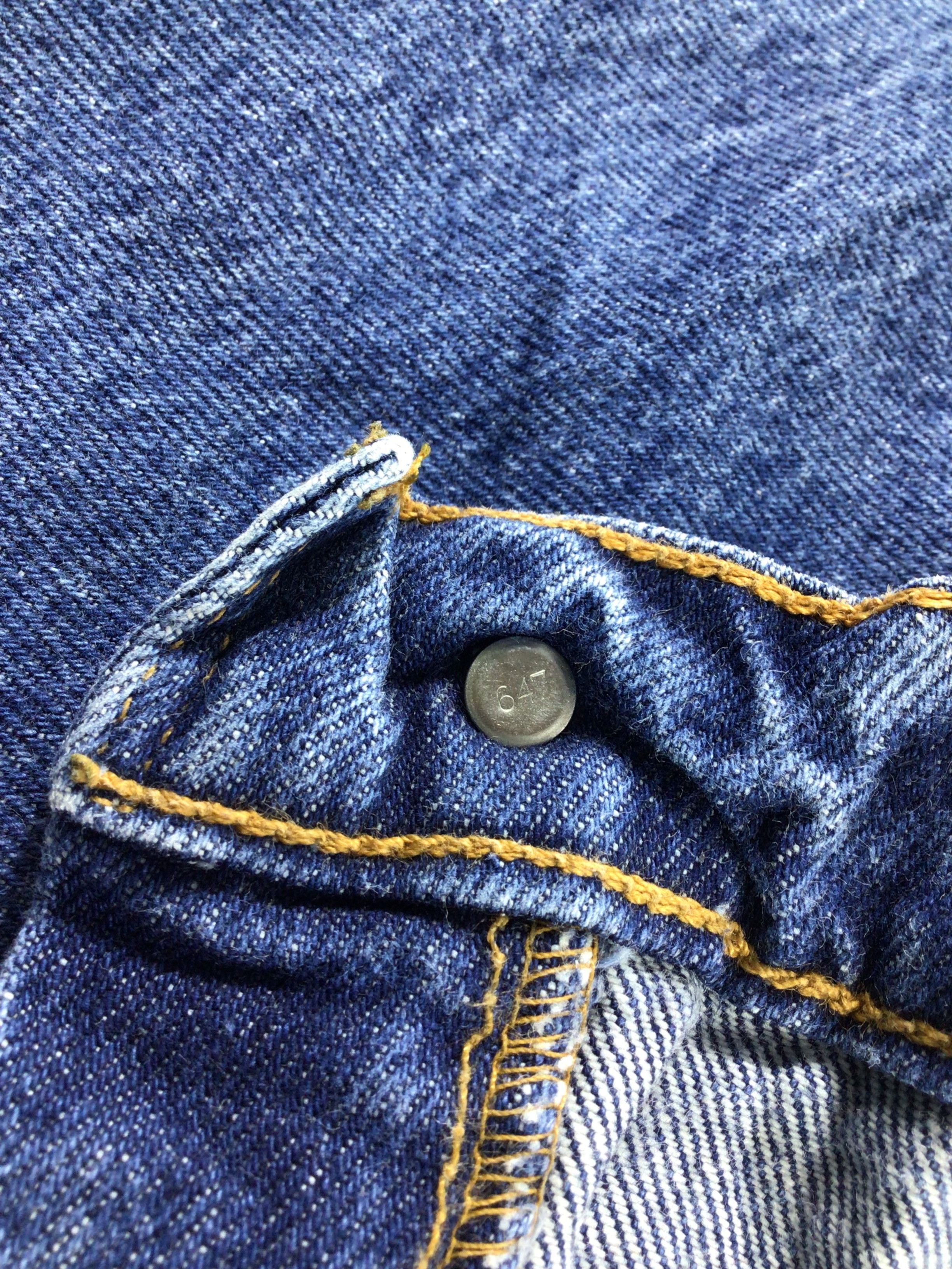Levi's Vintage Levis 505 Orange Tab Jeans -J847 Size US 44 / EU 60 - 8 Thumbnail