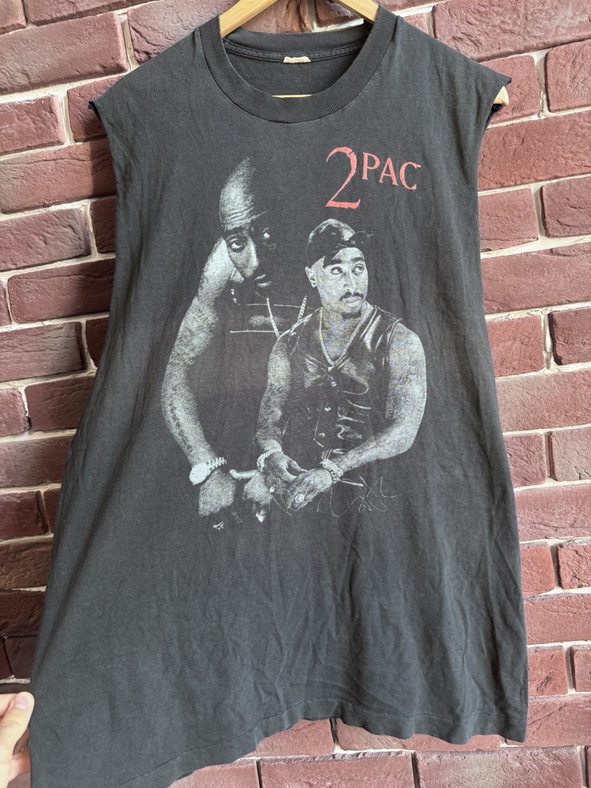 Band Tees Vintage 90s 2pac Tupac Shakur Legend Cutoff Tshirt Rap Band Size US L / EU 52-54 / 3 - 2 Thumbnail
