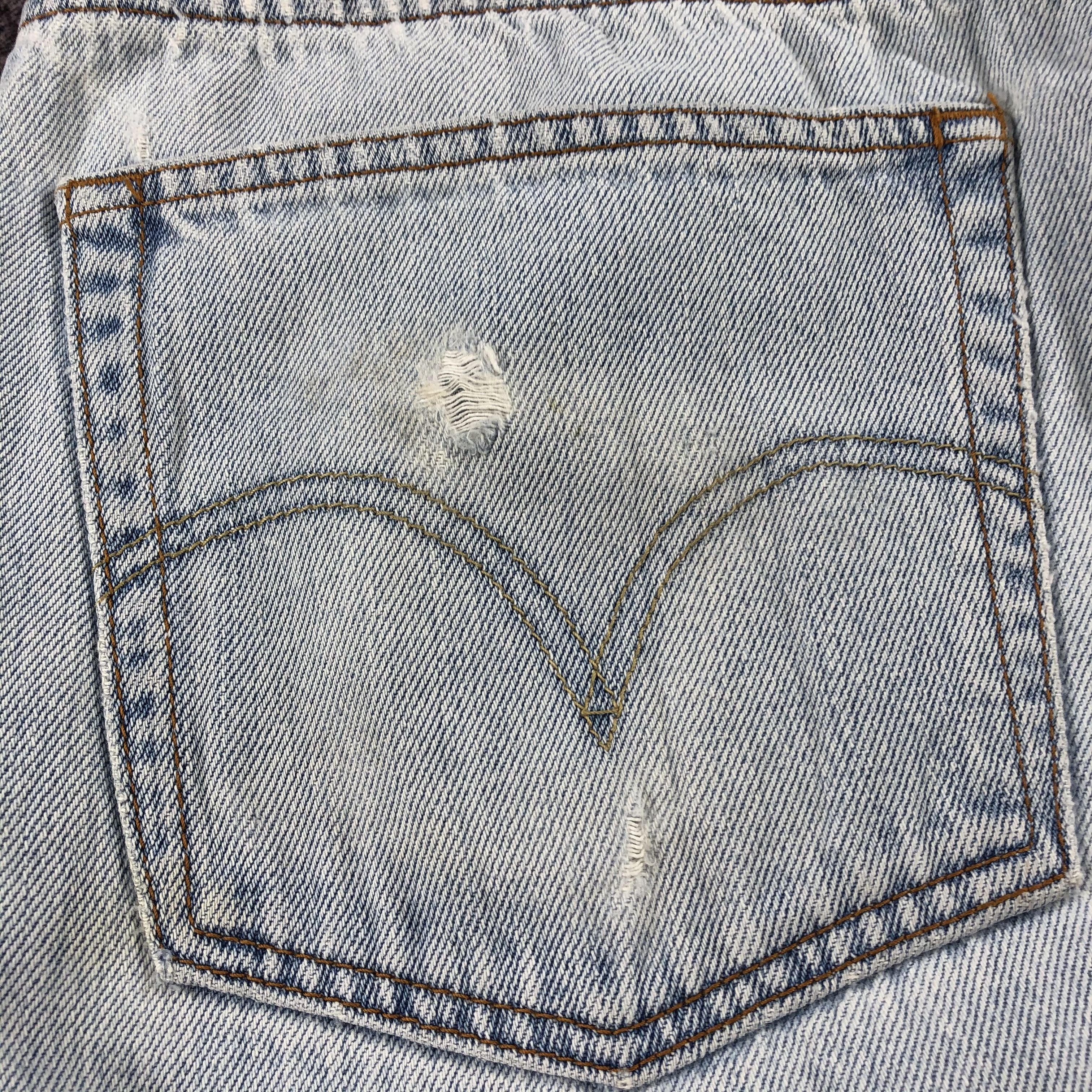 Levi's × Vintage Vintage Light Wash Levis 505 Jeans-JM2448 Size US 37 - 7 Thumbnail