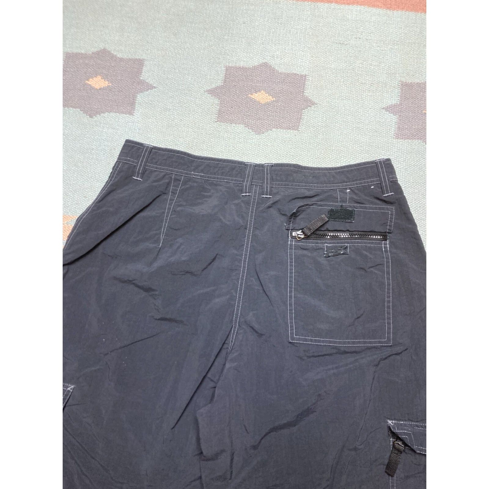 Vintage VINTAGE Mudd Jeans Baggy Cargo Nylon Lightweight Windbreaker Rave Black Goth 34x28 Mens Jeans Baggy Cargo Nylon Lightweight Windbreaker 34x28 Size US 34 / EU 50 - 4 Thumbnail