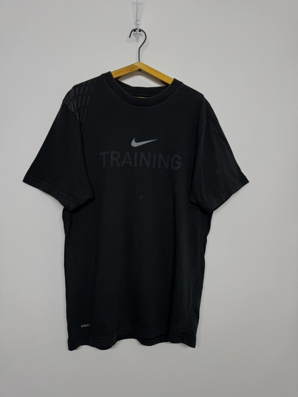 Nike Vintage Nike Y2k t shirt swoosh logo 00’s Size US S / EU 44-46 / 1 - 4 Thumbnail