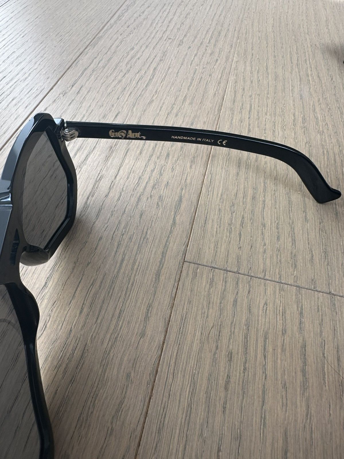 Grey Ant Black Sunglasses Size ONE SIZE - 5 Thumbnail