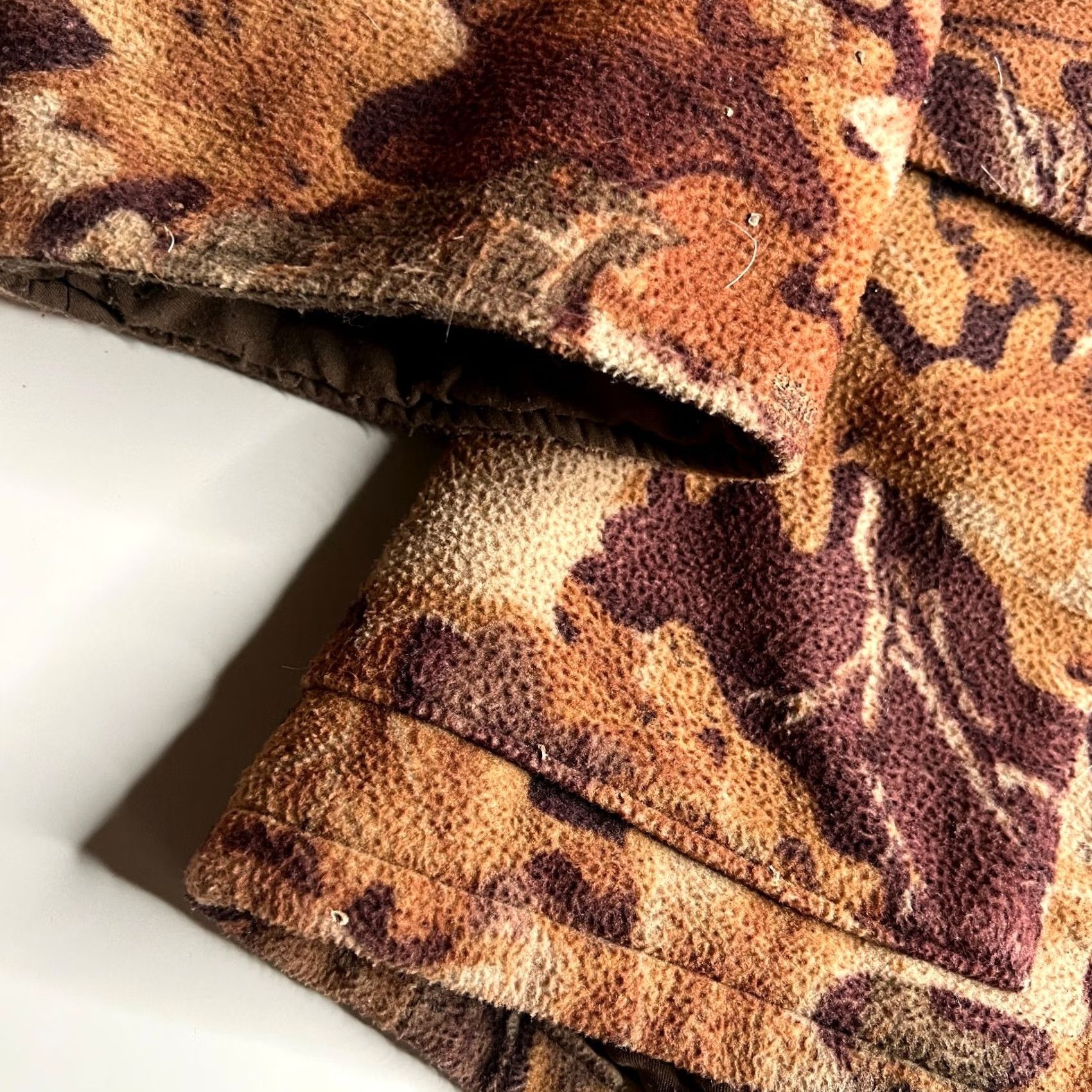 Vintage VINTAGE L.L.Bean Camo Hunting Jacket Oak Leaf Print Outdoor Coat USA Made XL Mens Size US XL / EU 56 / 4 - 2 Thumbnail