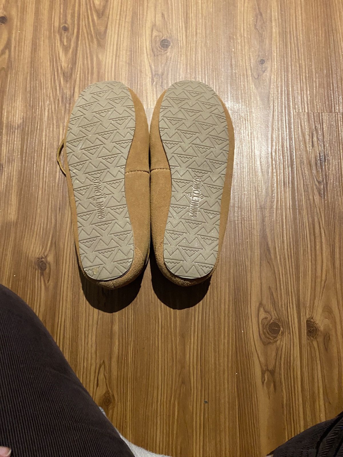 Minnetonka Minnetonka Tan Suede Moccasins Size US 9 / IT 39 - 2 Thumbnail