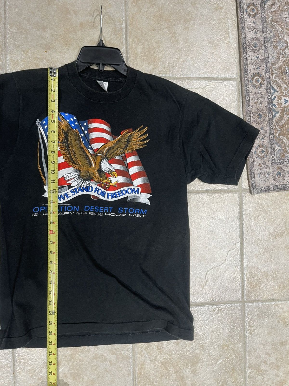 Fruit Of The Loom 1991 Operation Desert Storm Tee Single Stitch In EUC Size US L / EU 52-54 / 3 - 5 Thumbnail