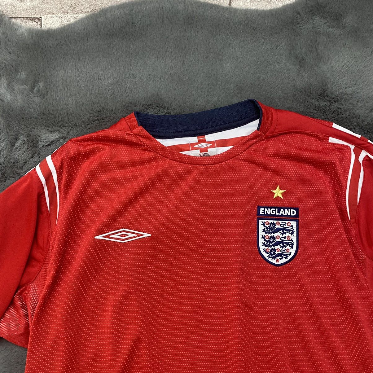 Umbro ENGLAND NATIONAL TEAM 2004/2005 AWAY FOOTBALL JERSEY UMBRO Size US XL / EU 56 / 4 - 7 Thumbnail