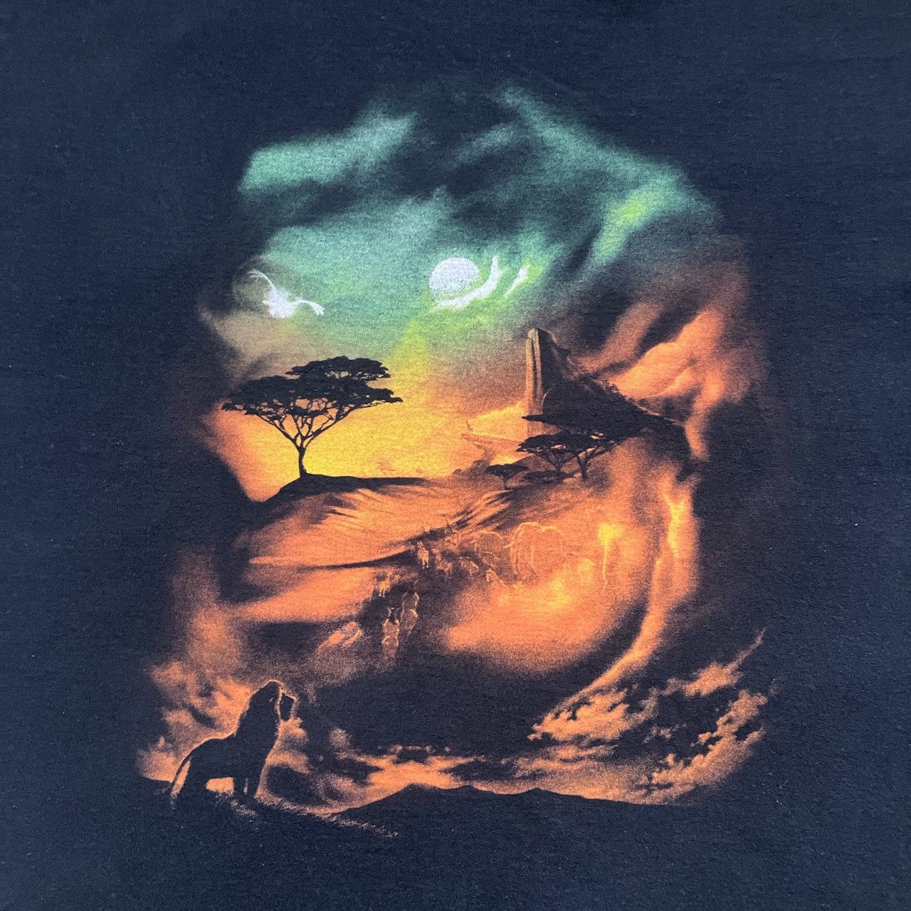 Disney × Vintage Lion King T Shirt Size US XL / EU 56 / 4 - 2 Thumbnail